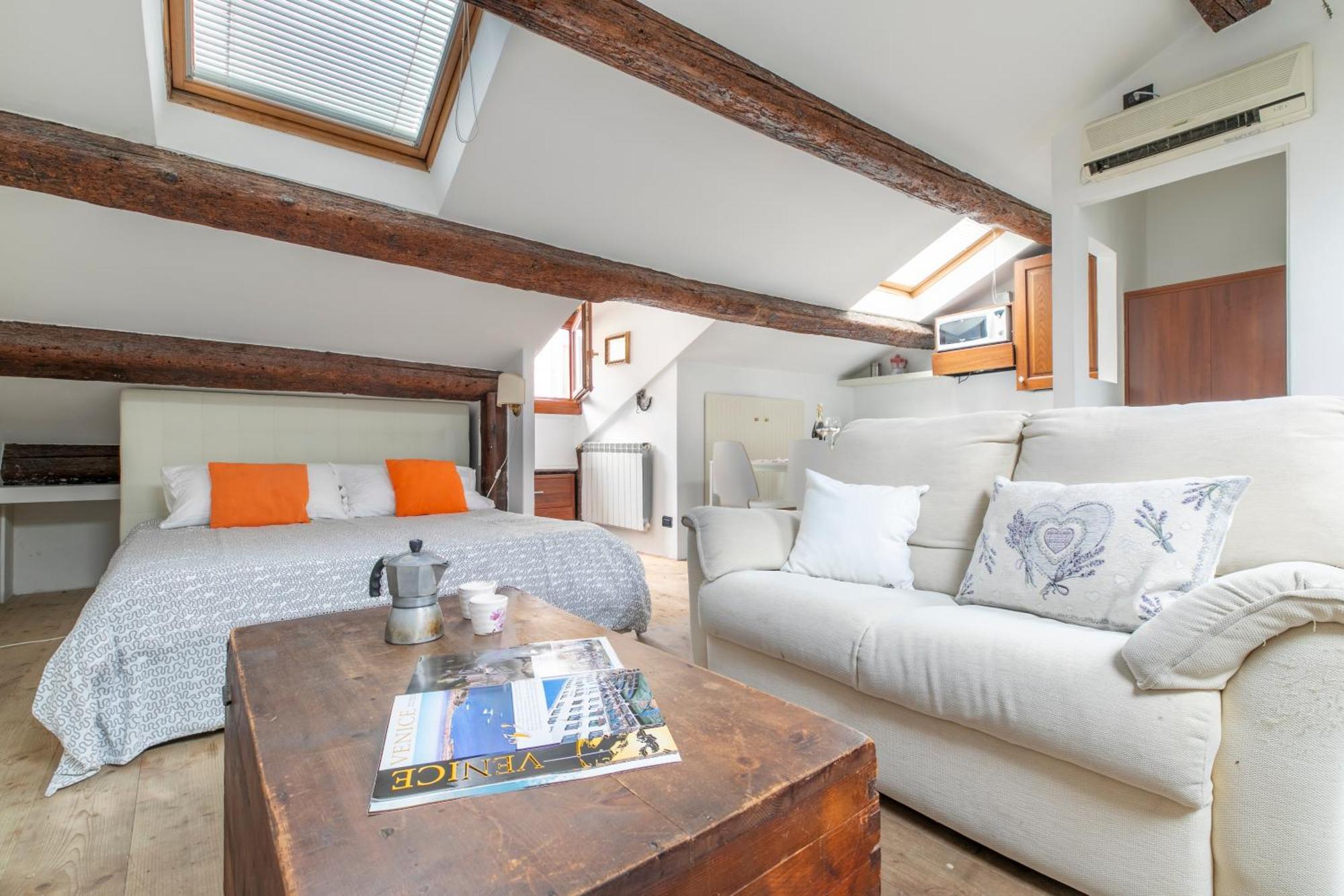 Lovely Attic For 4 Person With Wifi - A/c * Venice