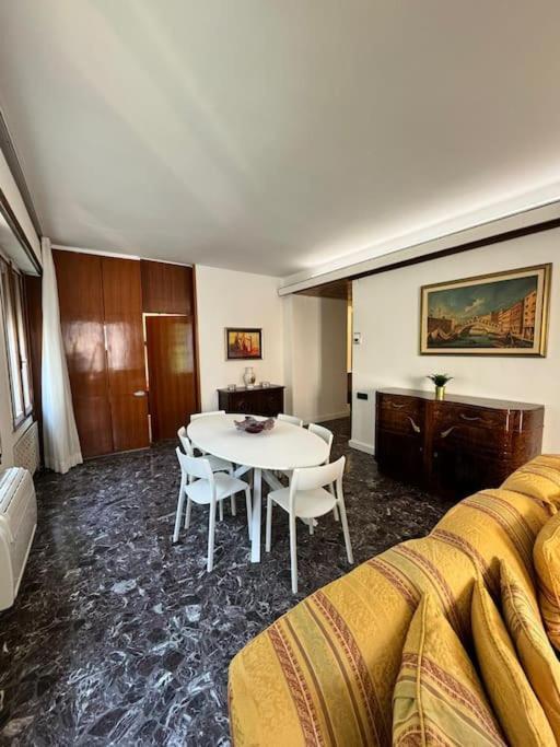 Madoneta Apartment *