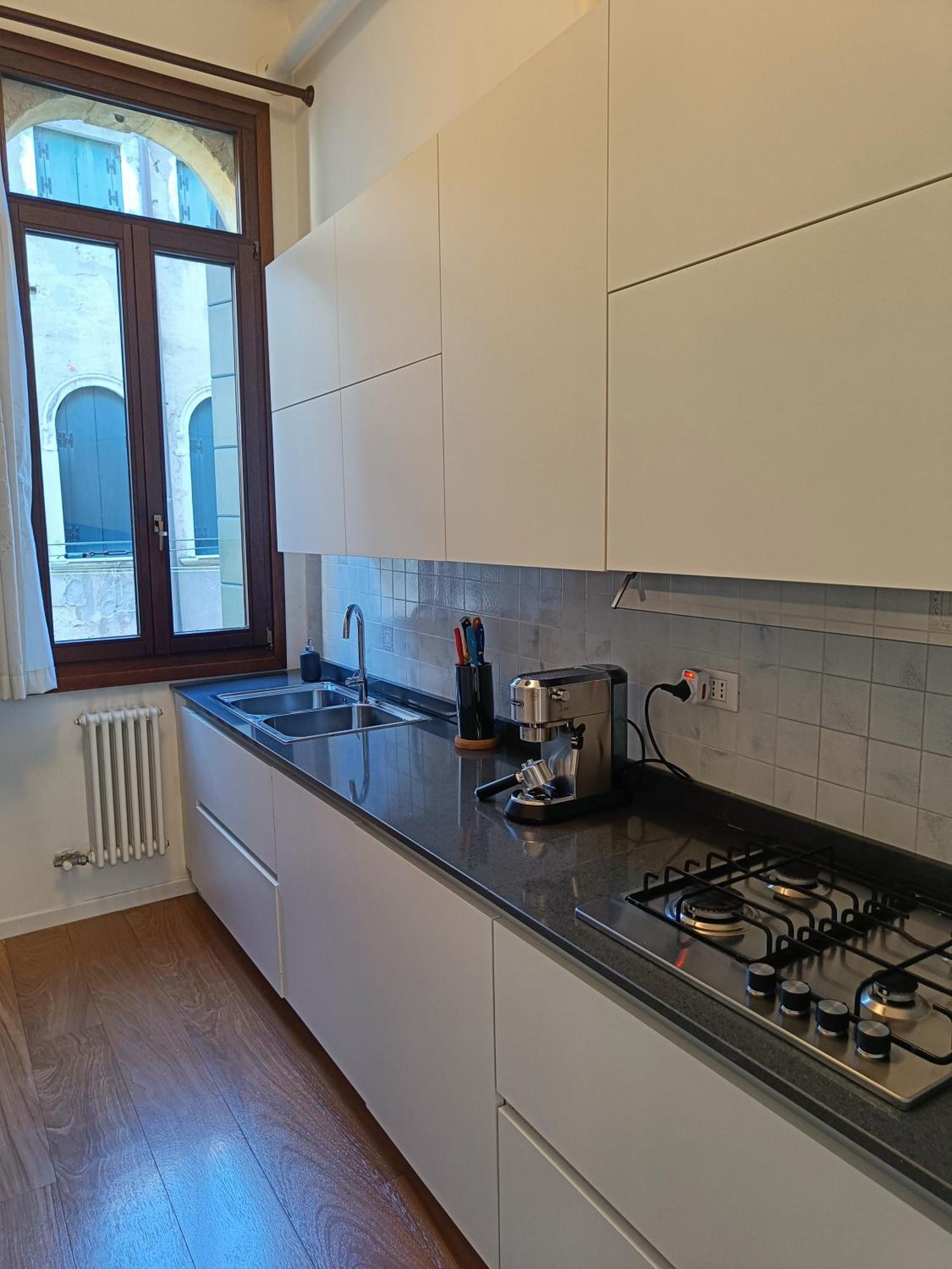 Ca' Dino - Canal View Apartment