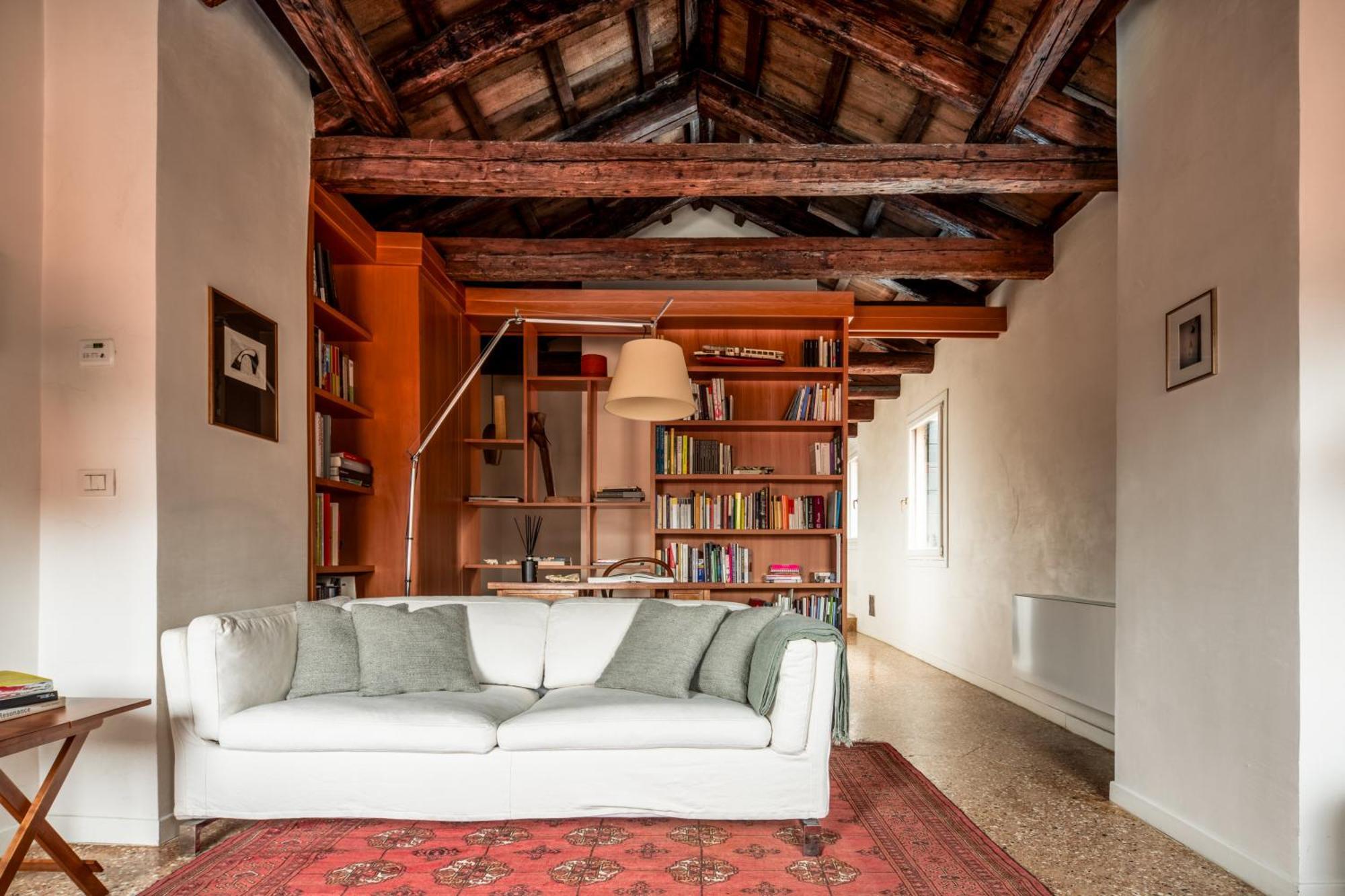 Santa Giustina Palace R&r