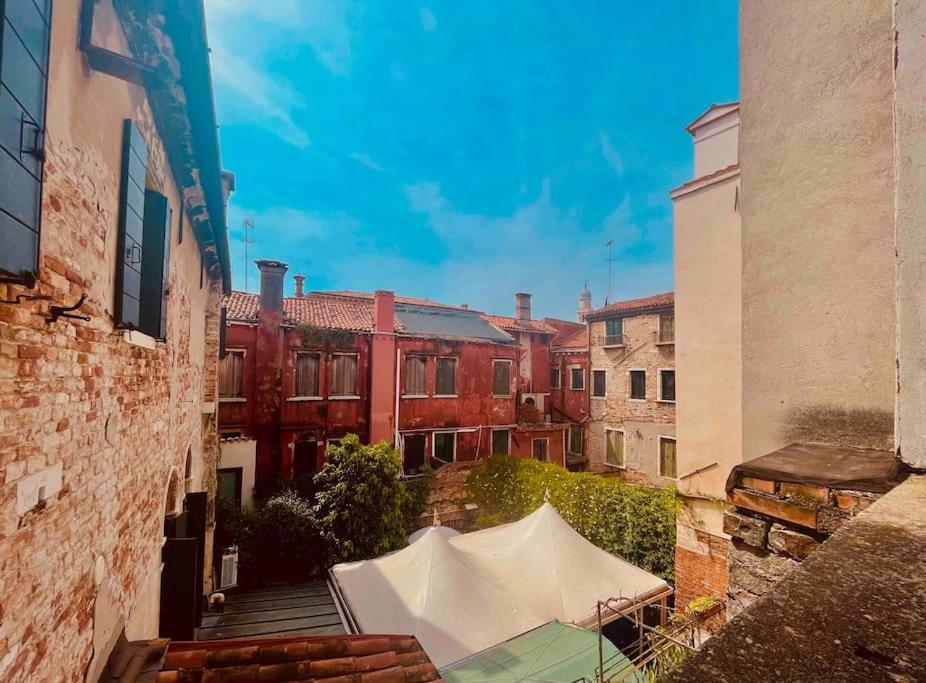 Apartment Con Terrazza Ed Accogliente Venice