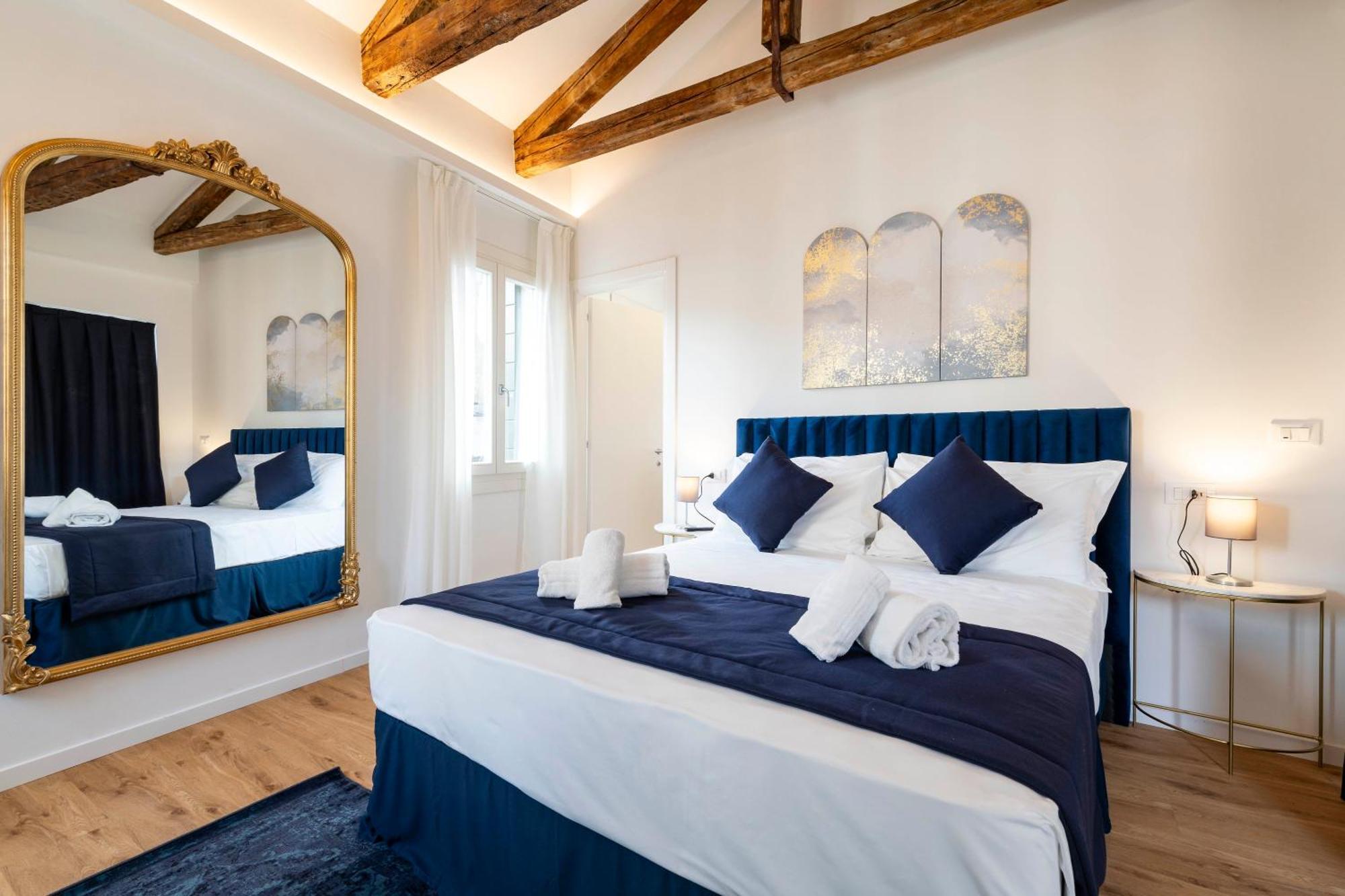 Ca' Naviglio Homestay Venice