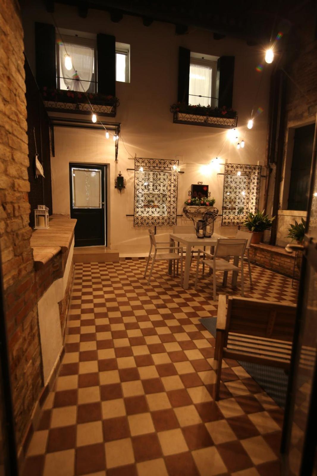La Casa Piu A Venezia, Con Corte Privata Apartment *