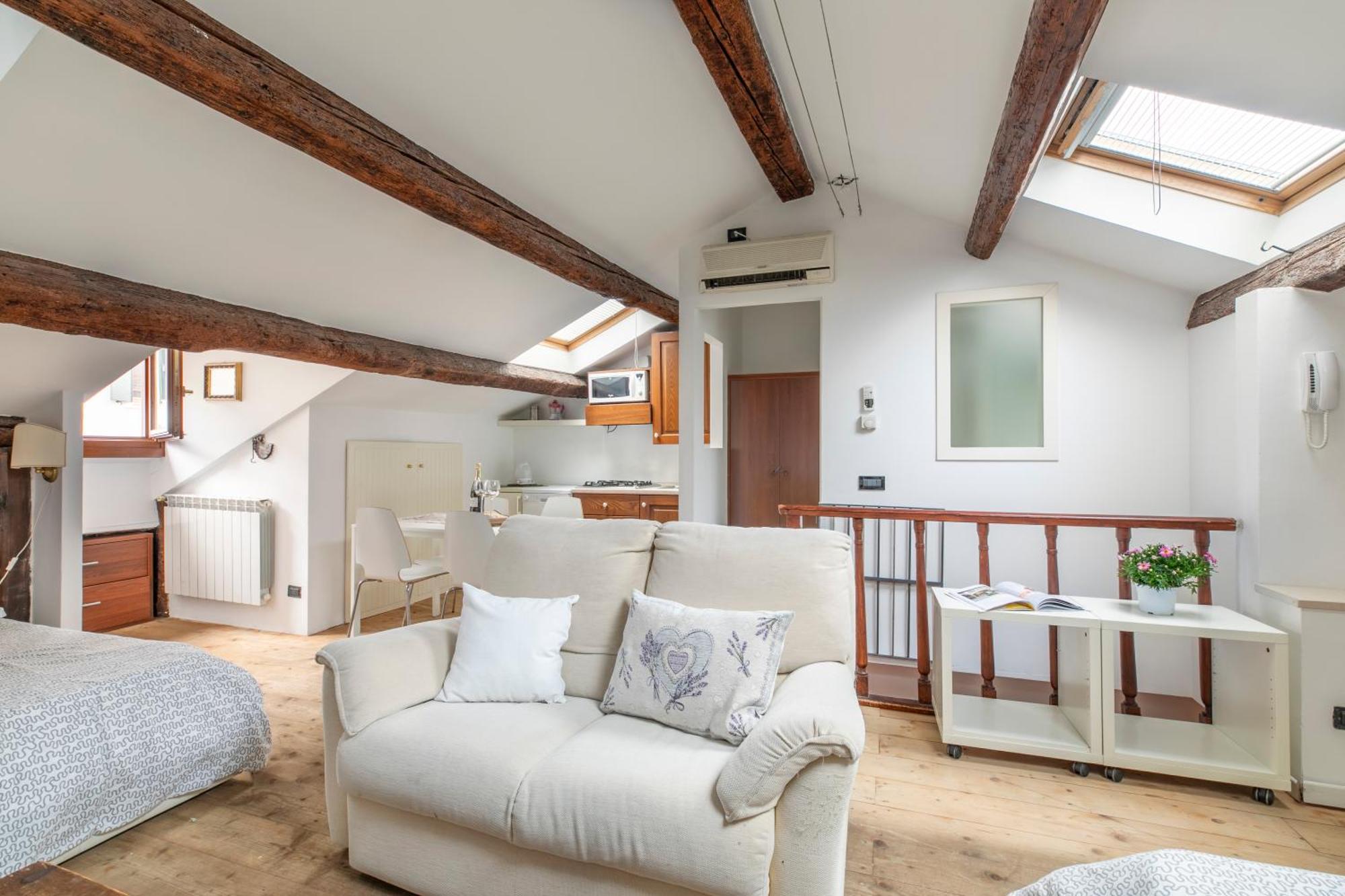 Lovely Attic For 4 Person With Wifi - A/c * Venice