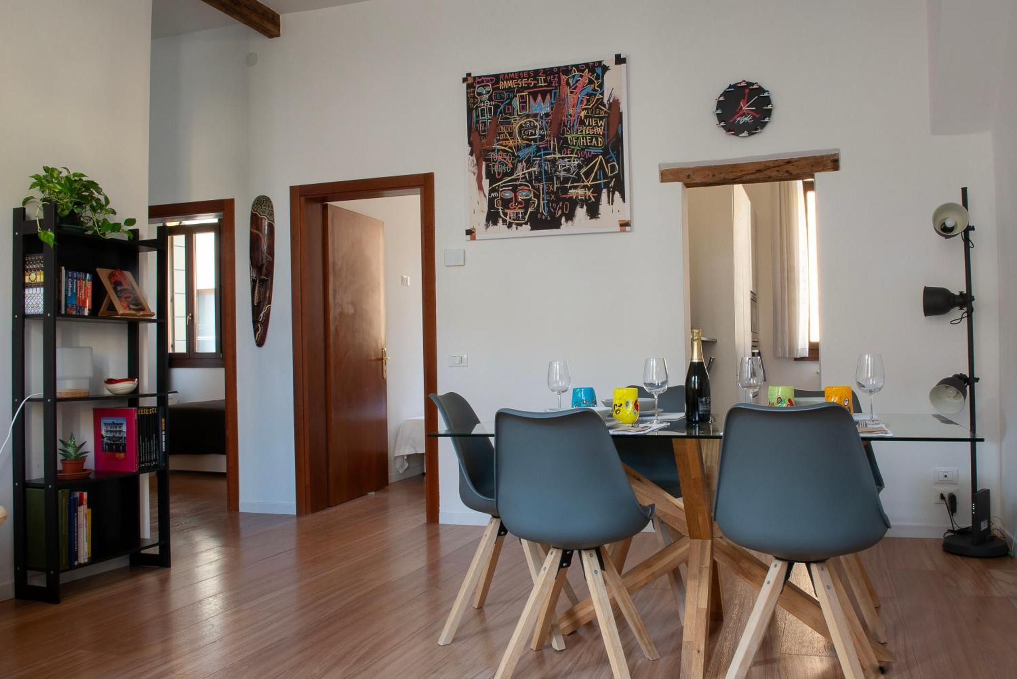 Ca' Dino - Canal View Apartment Venice