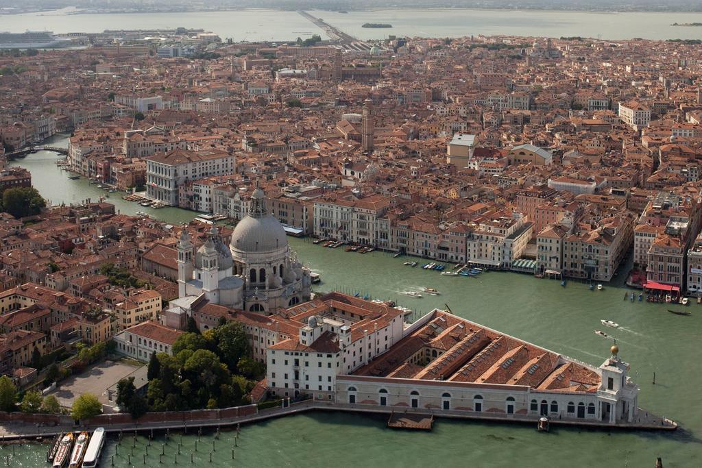 2960 Ca Frari *