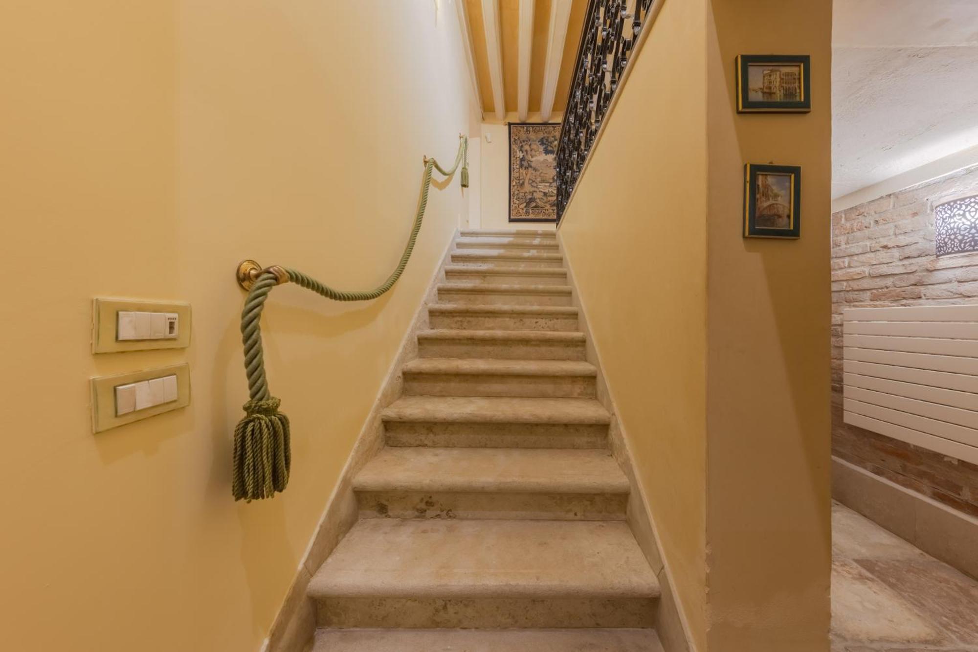 Apartment Ca' Emo Palazzo Sul Canal Grande *