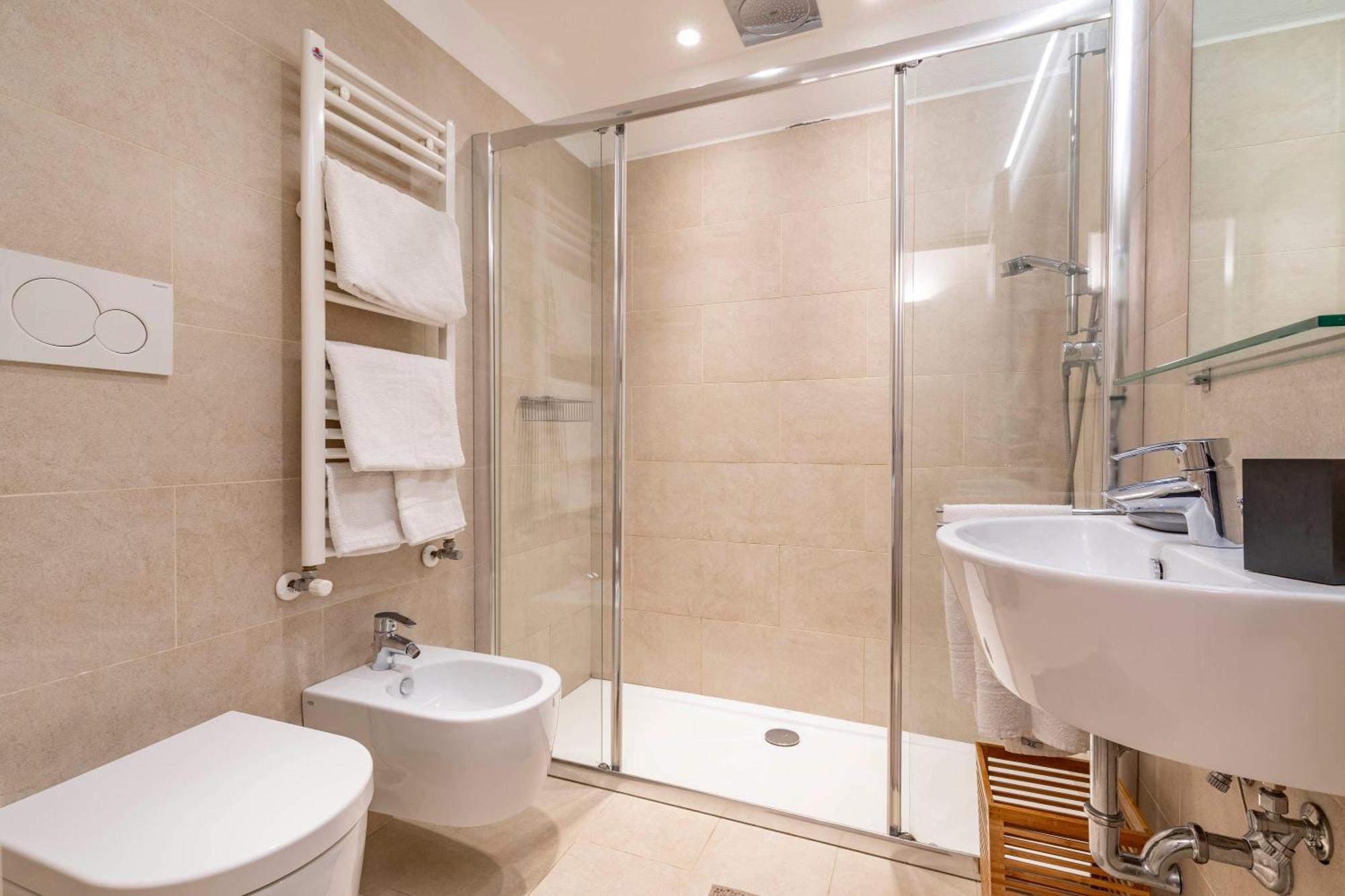 San Samuele Centro+ Wellness Pool Jacuzzi