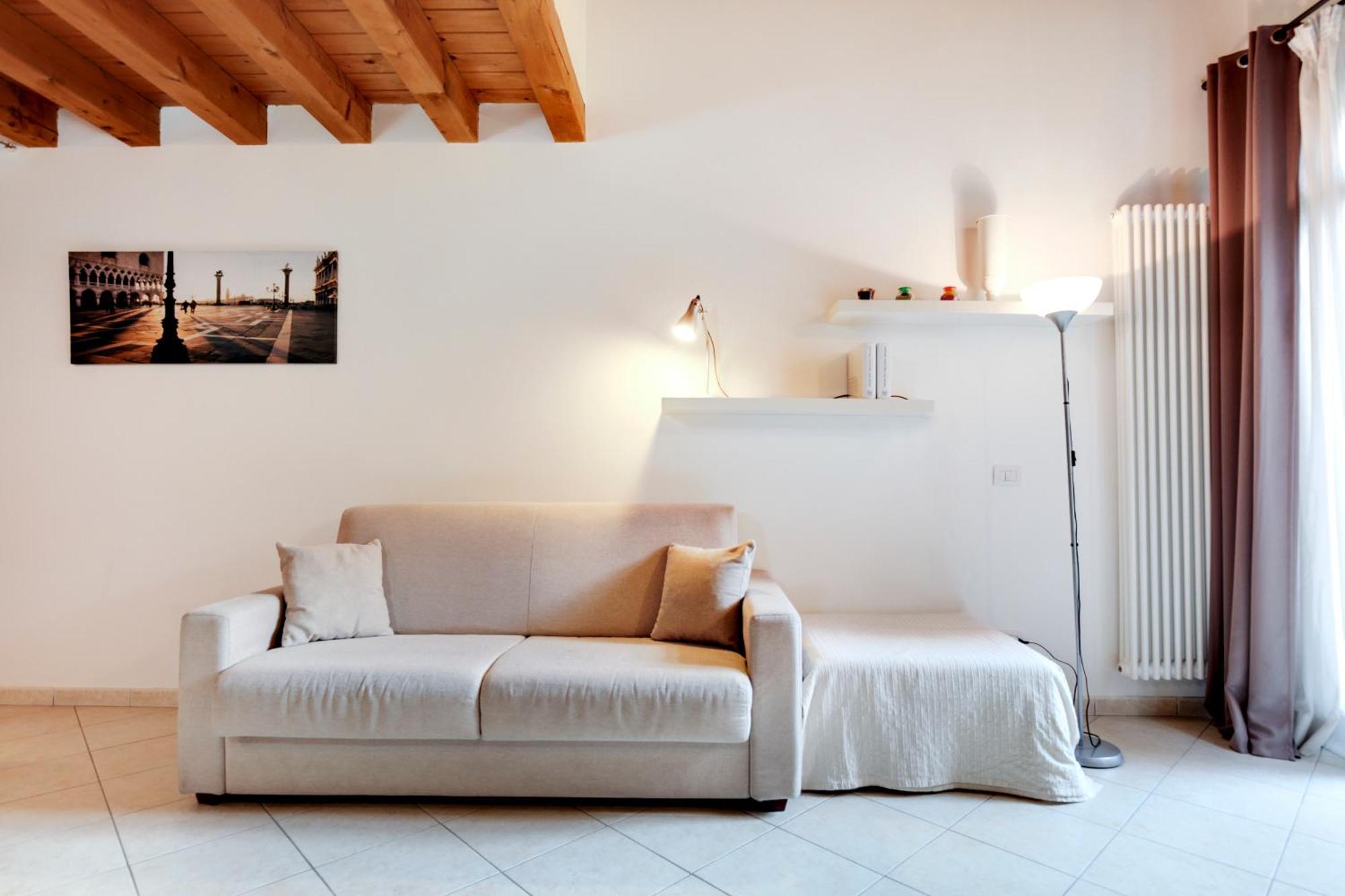Apartment Little Canal 8 *