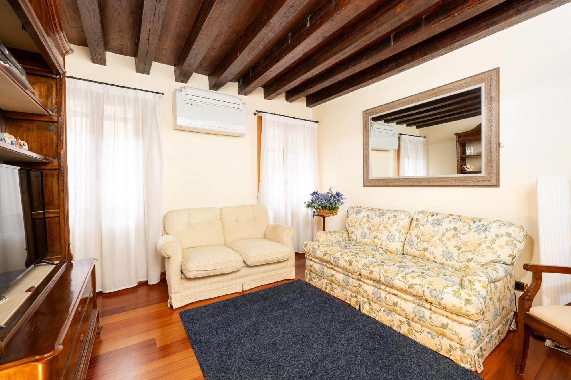 Heaven San Marco 1 E 2, The Elegant A Stone S Throw From St S Square Veneza