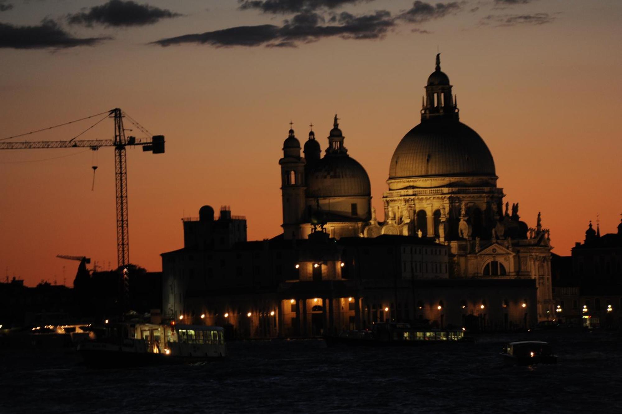 Apartamento Soderini Splendor: First Floor Palazzo Charm At Castello Square
