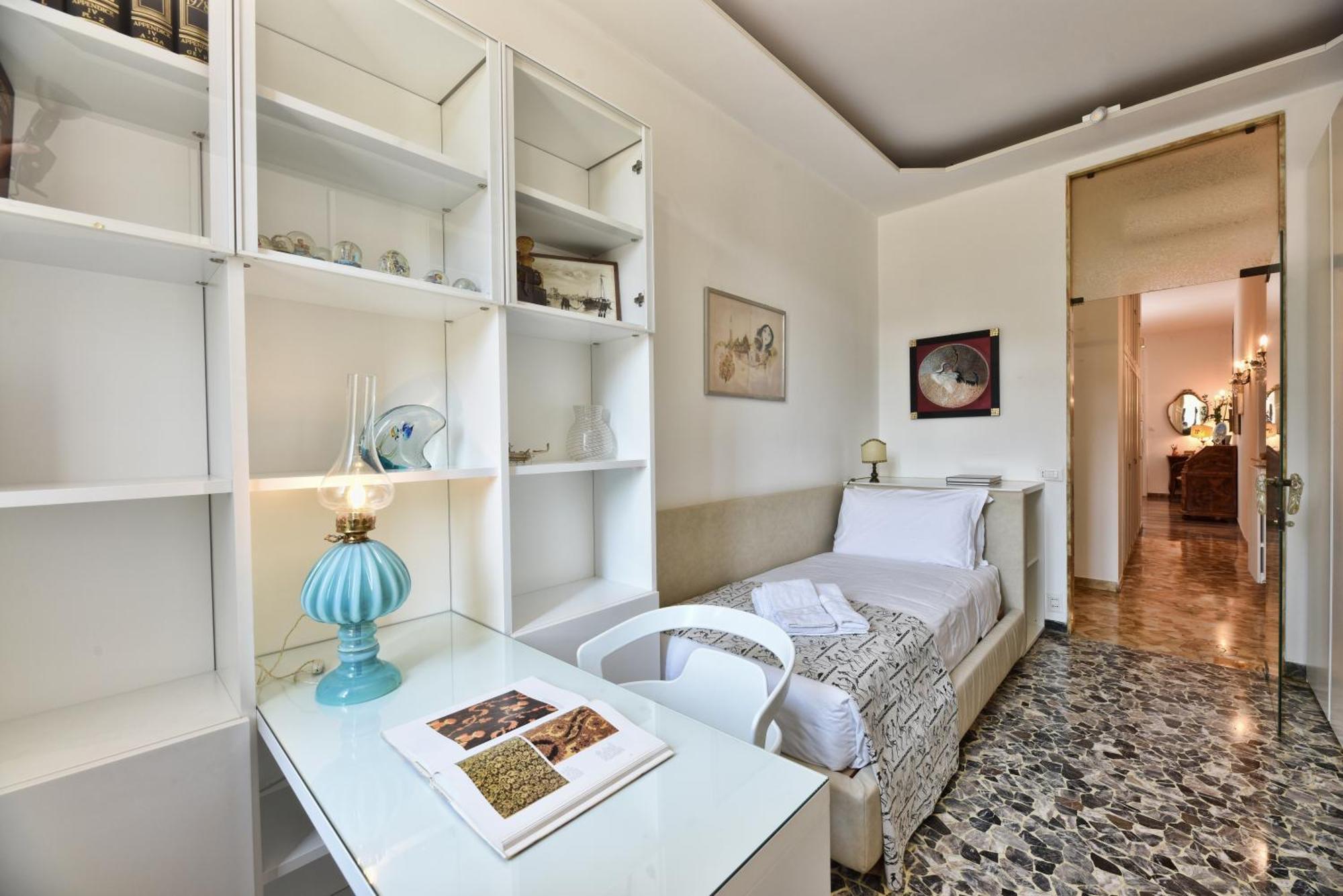 Soderini Splendor: First Floor Palazzo Charm At Castello Square * Veneza