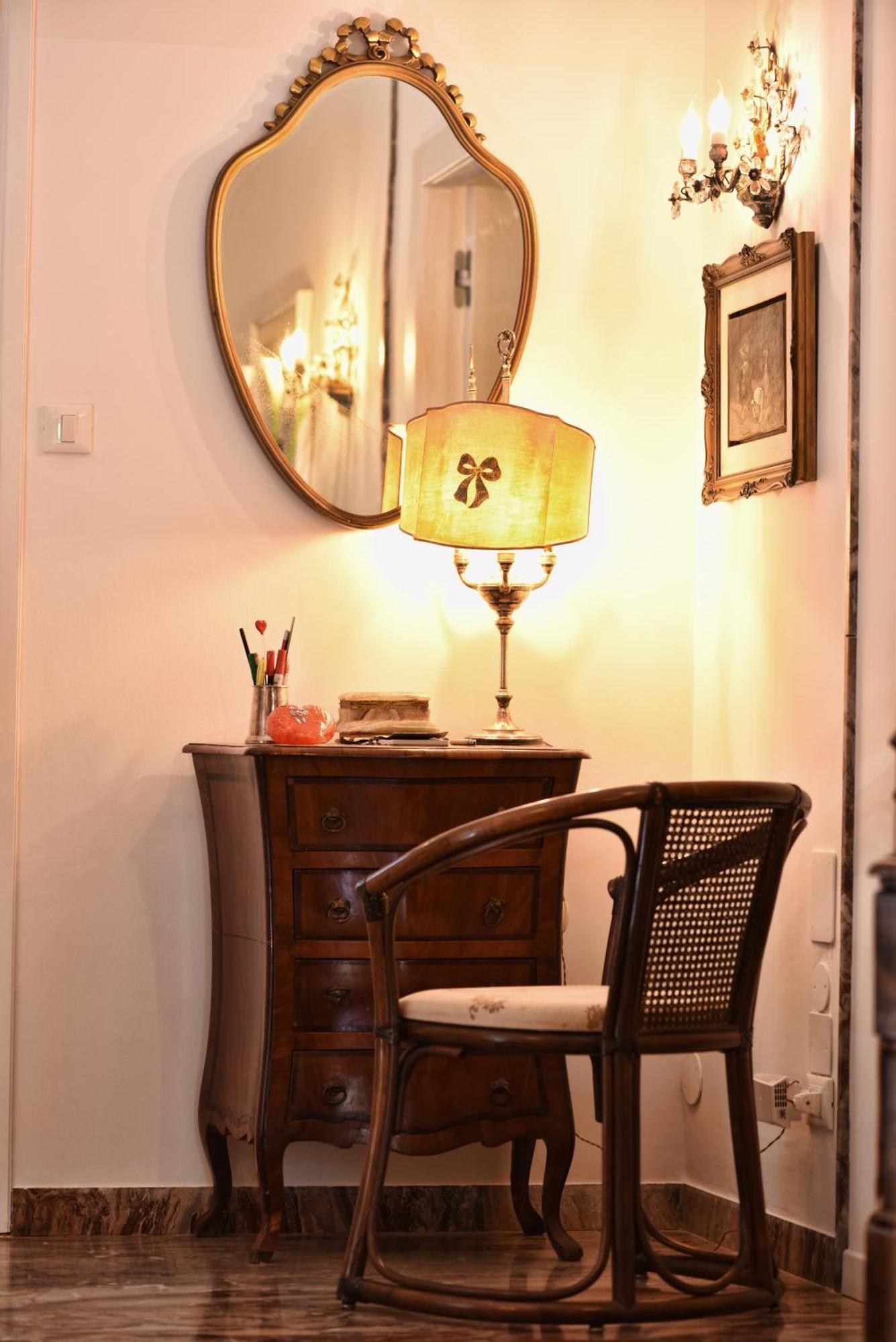 Apartamento Soderini Splendor: First Floor Palazzo Charm At Castello Square
