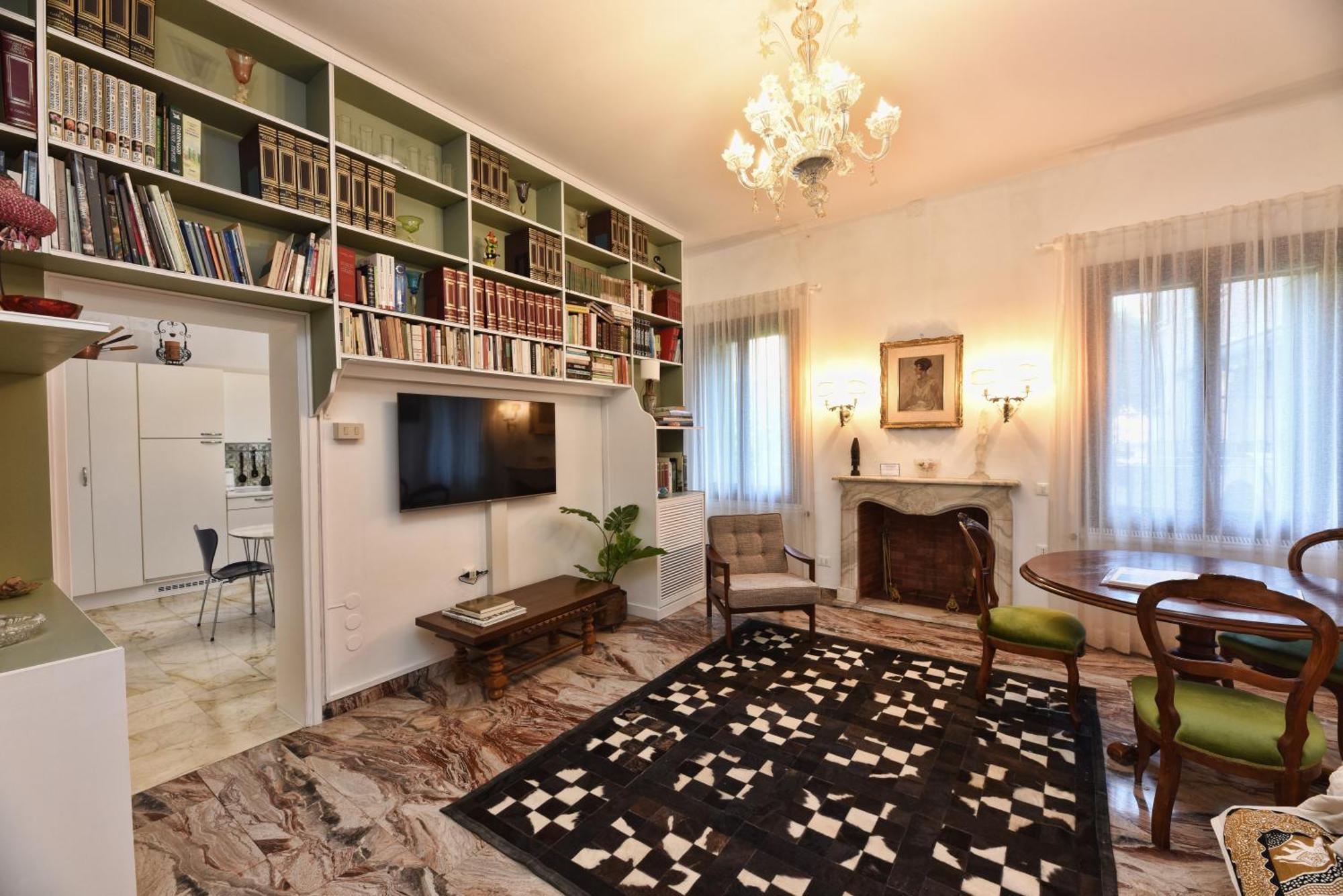 Apartamento Soderini Splendor: First Floor Palazzo Charm At Castello Square Veneza