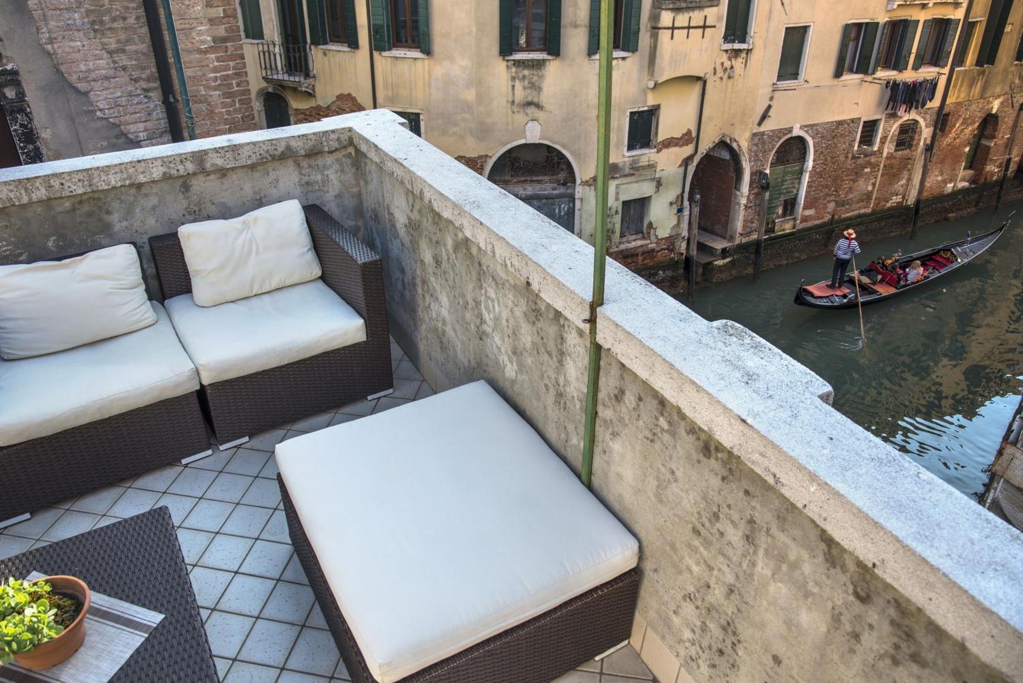 Tre Sestieri Terrace - Canal View 2024 Affittacamere *