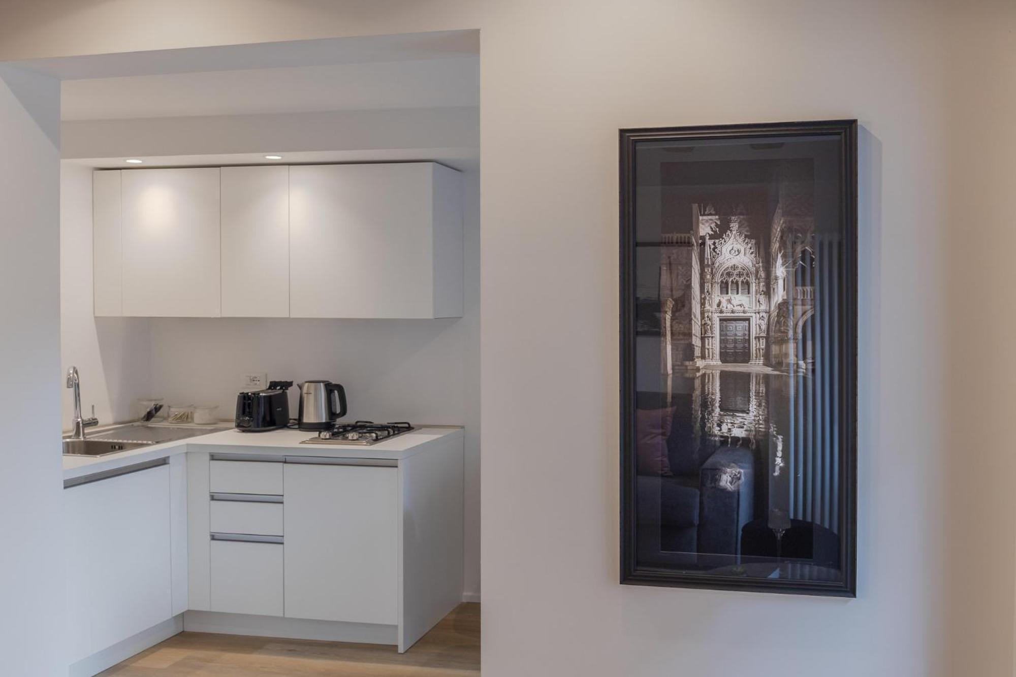 Ca' San Giacomo Canal View Apartment Venice