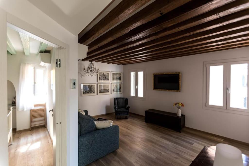 Apartment Aponalview 027042-loc-12481 *