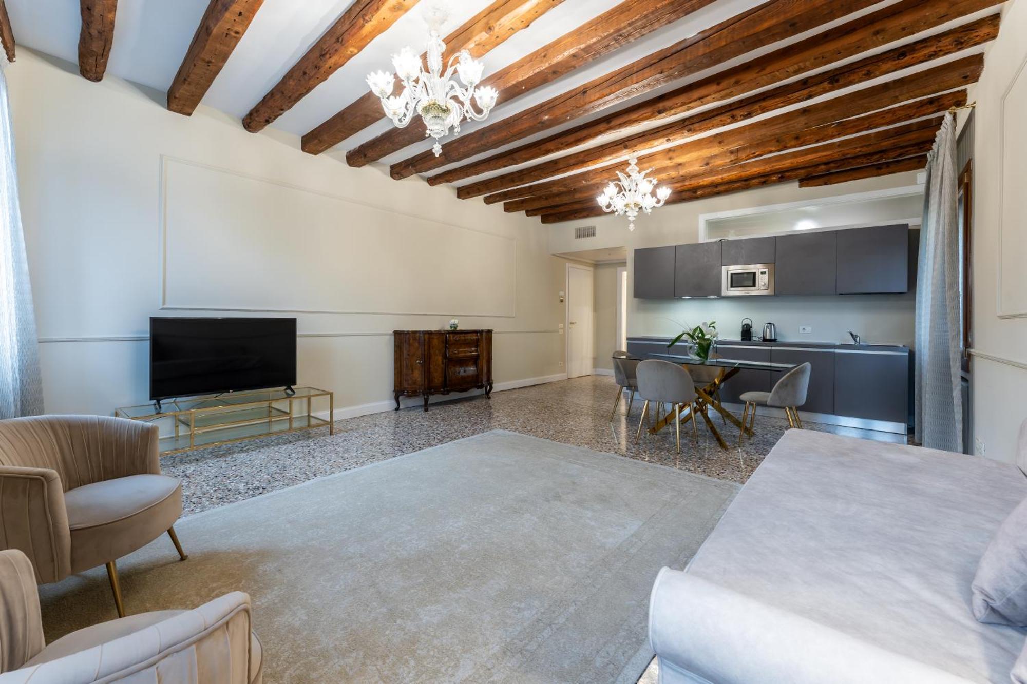San Vio Palace Luxury Apartment *