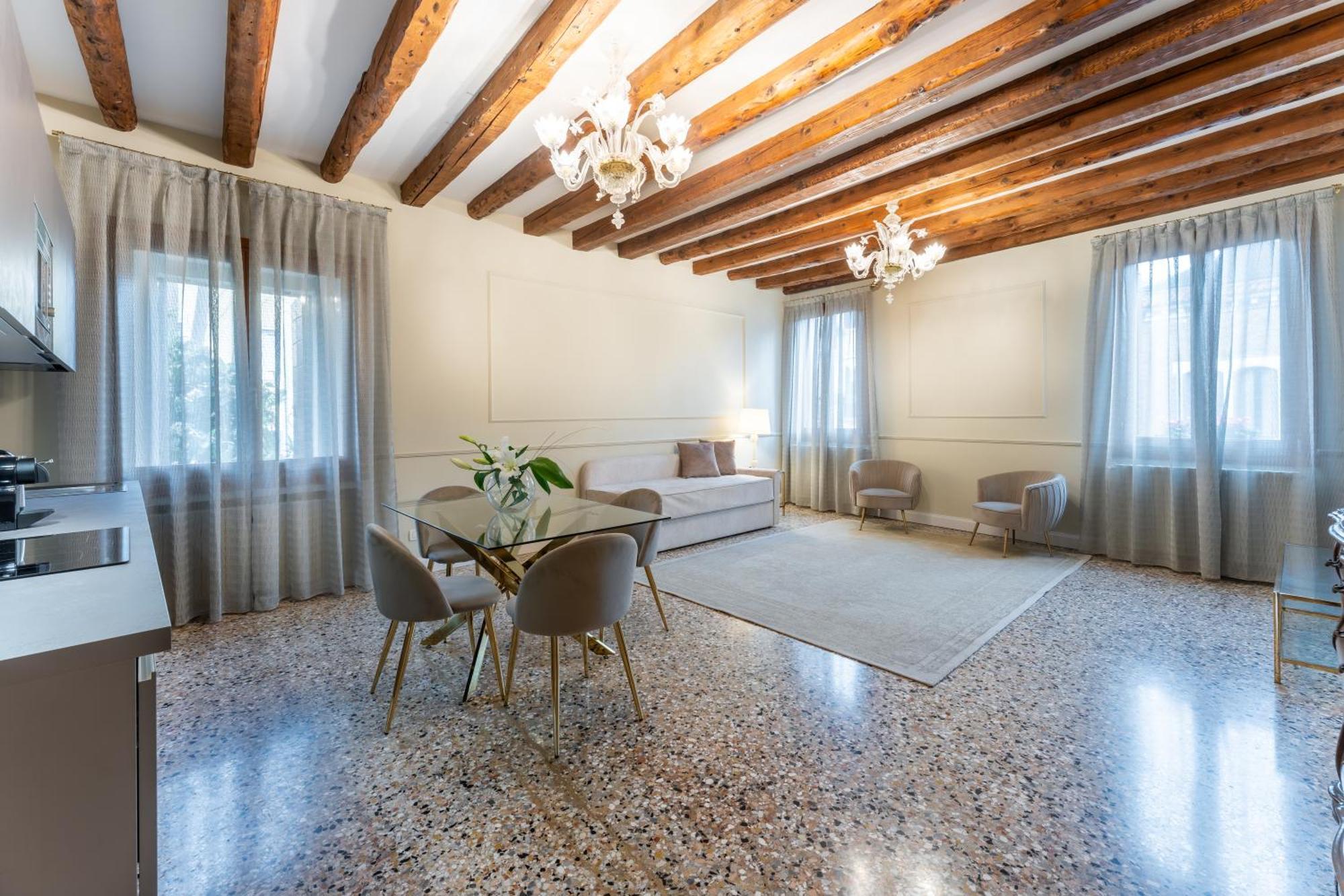 San Vio Palace Luxury Apartment *