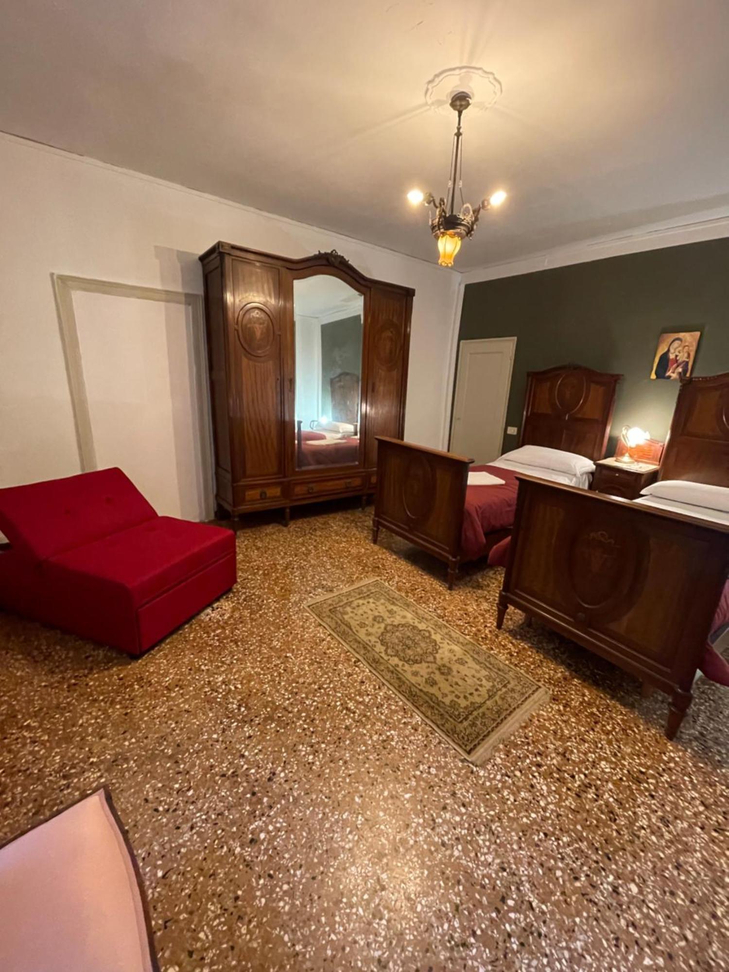 Lions Guest house *