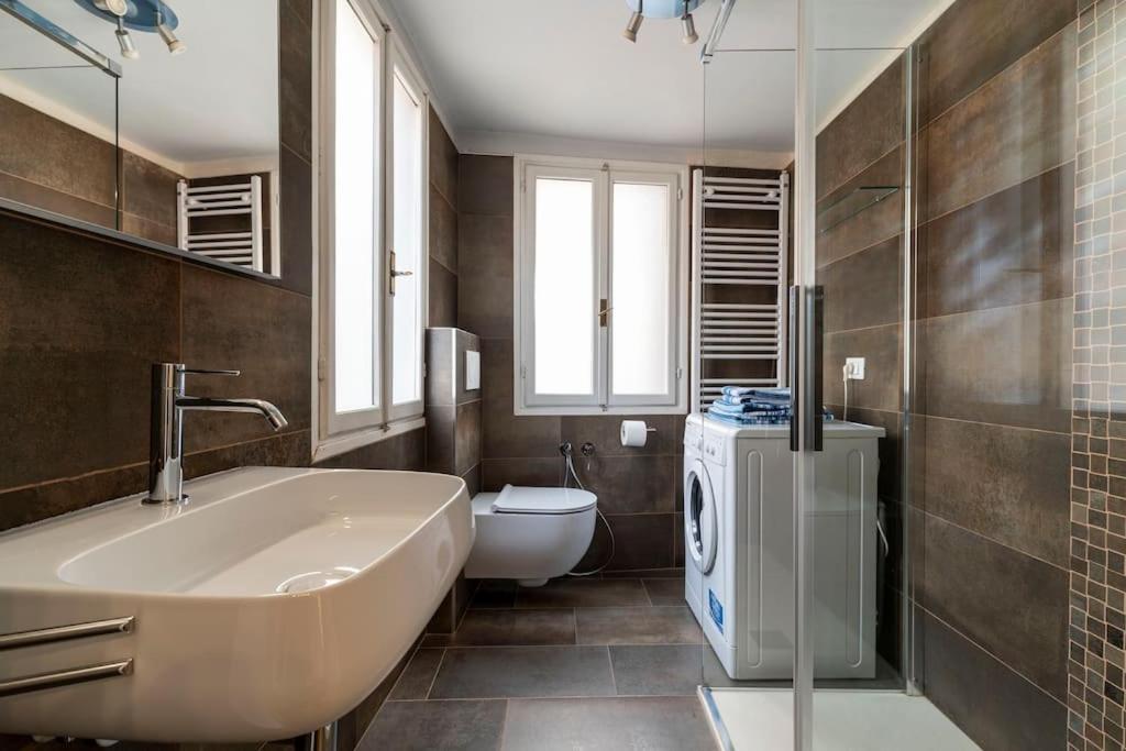 Ca Dei Zoti3 With Luggage Apartment