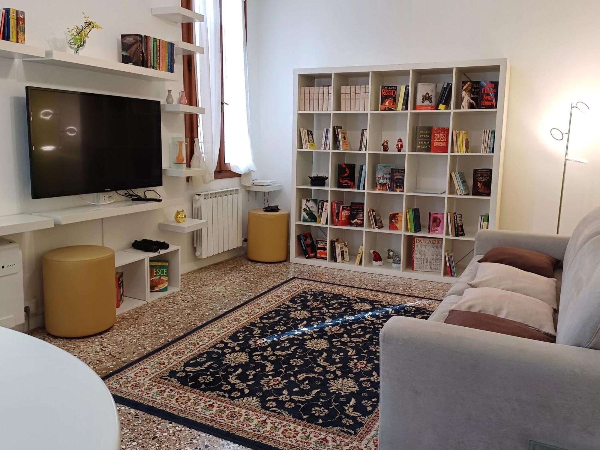 Fortuny Loft Apartment