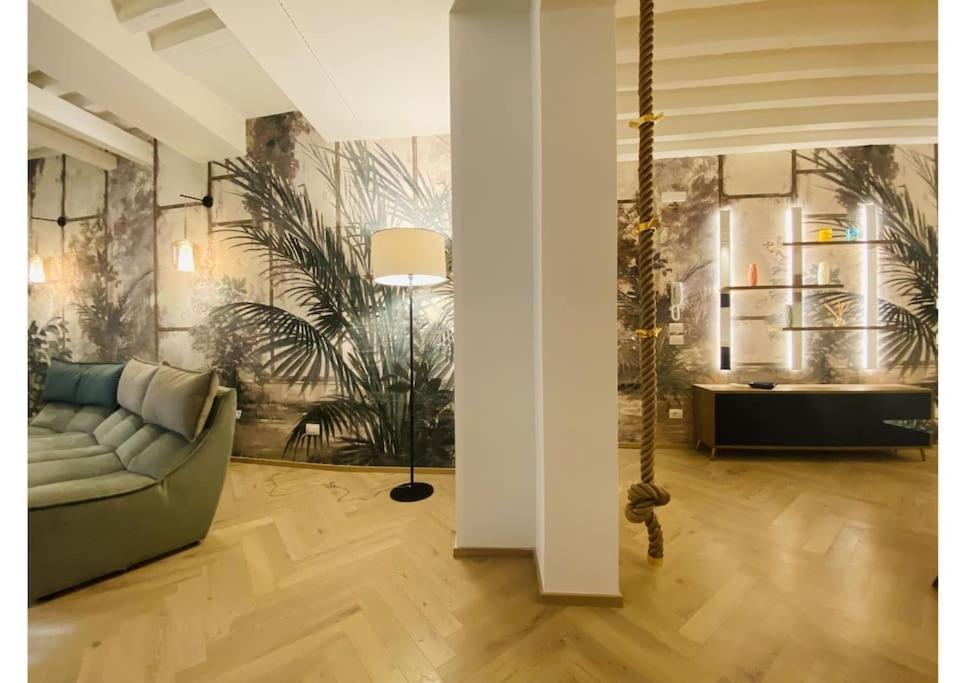 Appartamento Sweet Time Venice, Luxury San Marco Frezzaria Apt!