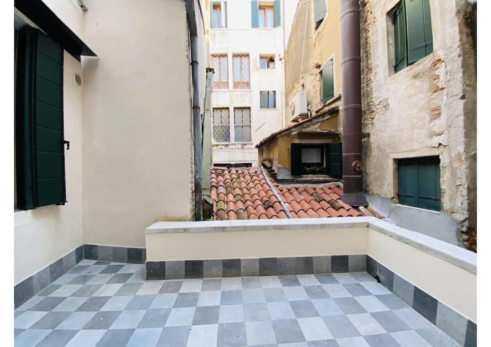 Appartamento Sweet Time Venice, Luxury San Marco Frezzaria Apt!