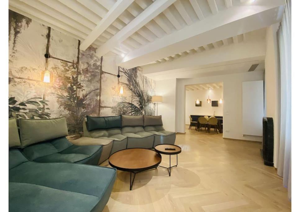 Appartamento Sweet Time Venice, Luxury San Marco Frezzaria Apt! Venezia