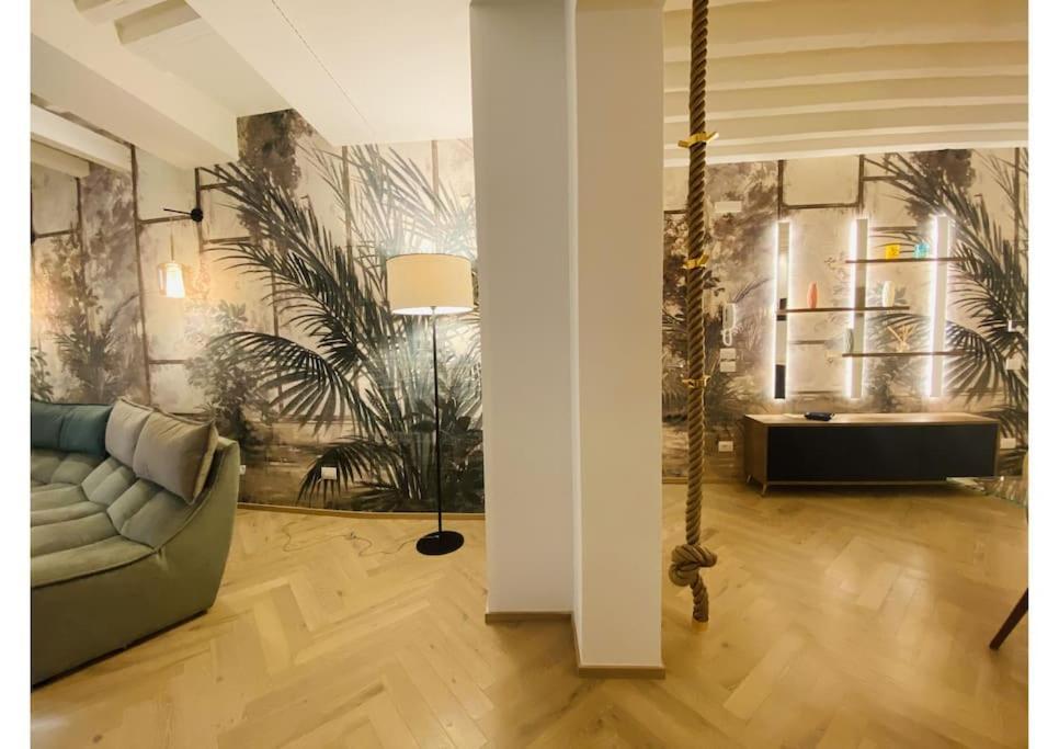 Sweet Time Venice, Luxury San Marco Frezzaria Apt! * Venezia