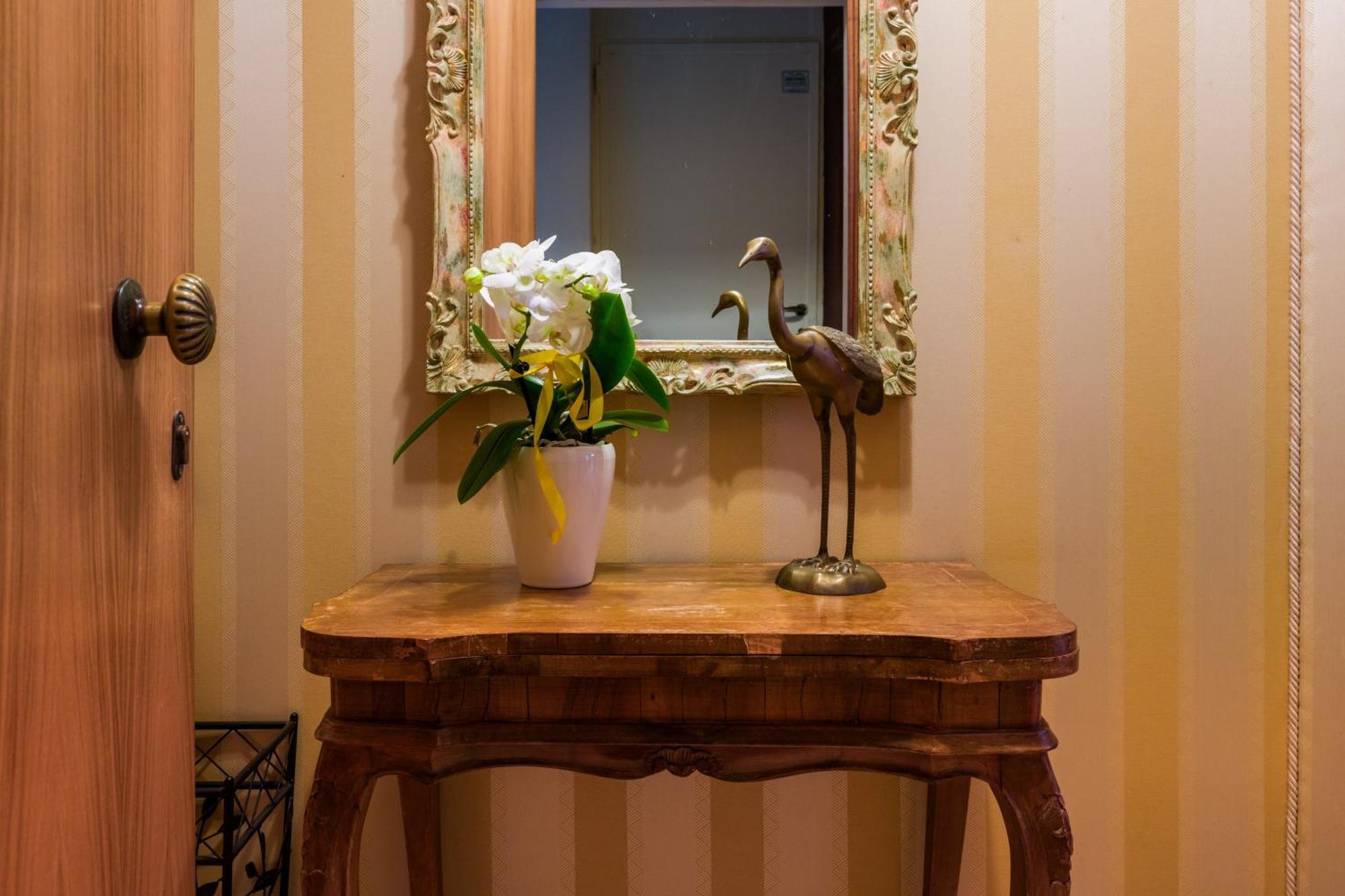 Lover's Nest In San Marco Square Apartment
