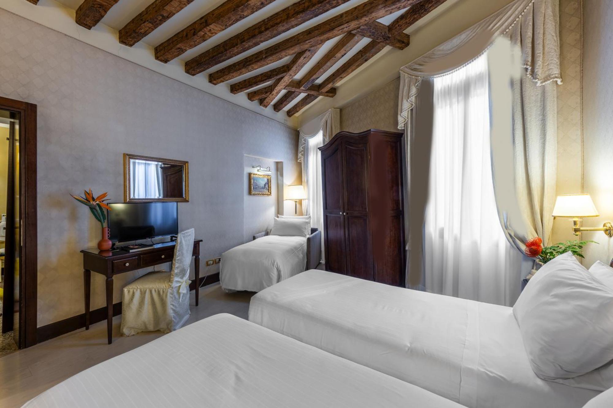 Ca' Del Nobile Hotel 3*