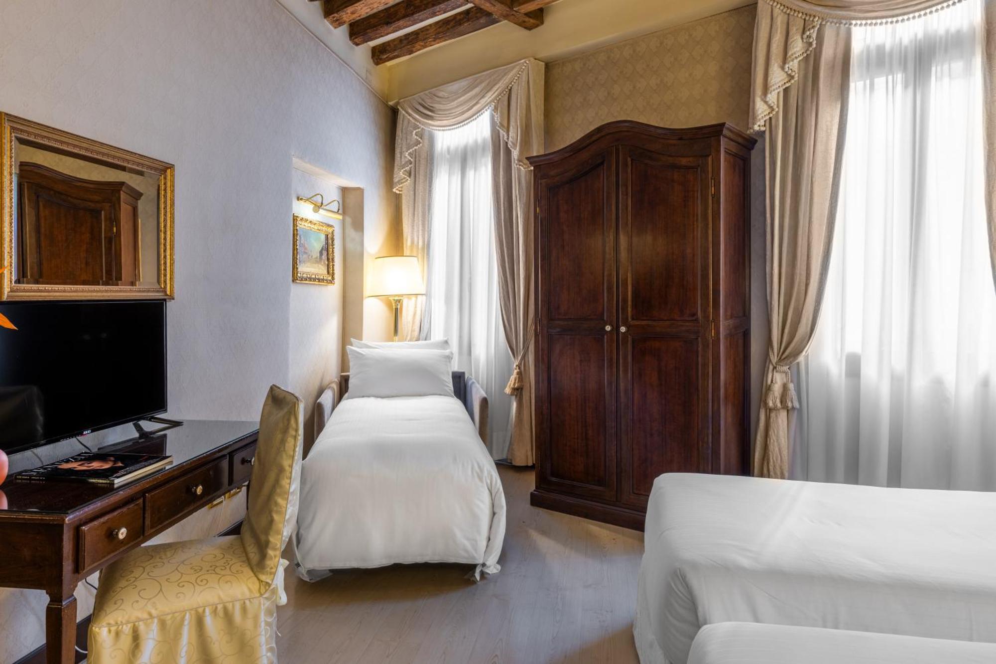 Hotel Ca' Del Nobile 3*