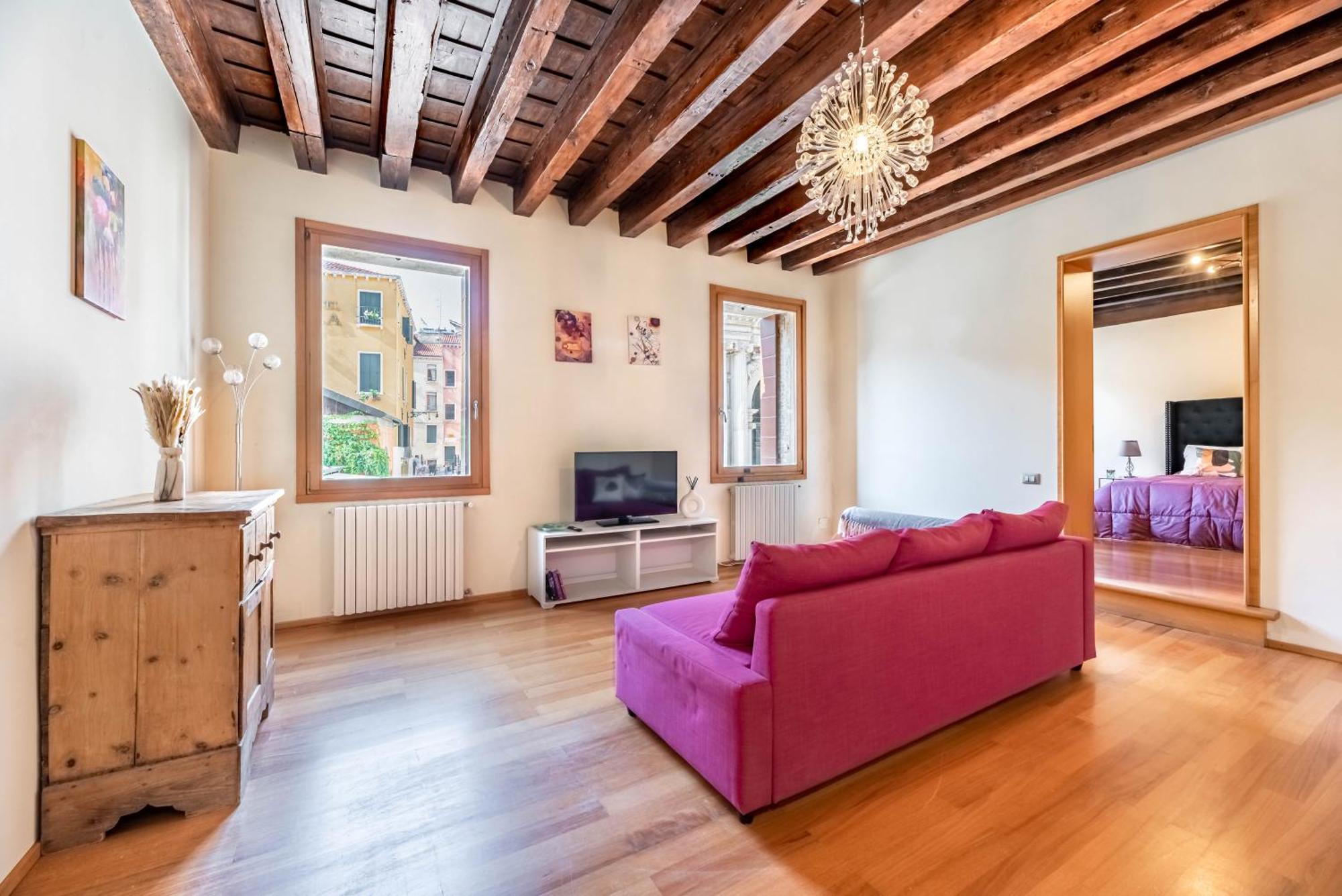 Apt With Amazing View - San Marco Apartment Venice