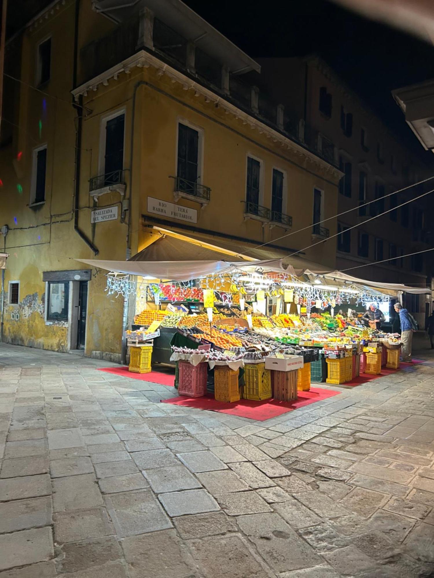 Lions Guest house Venice