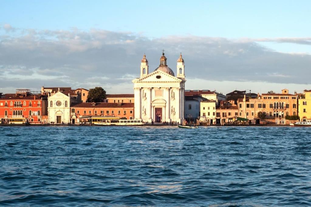 Apartment Ca' Ferrando, Brand New Apartment, Experienced Host! *