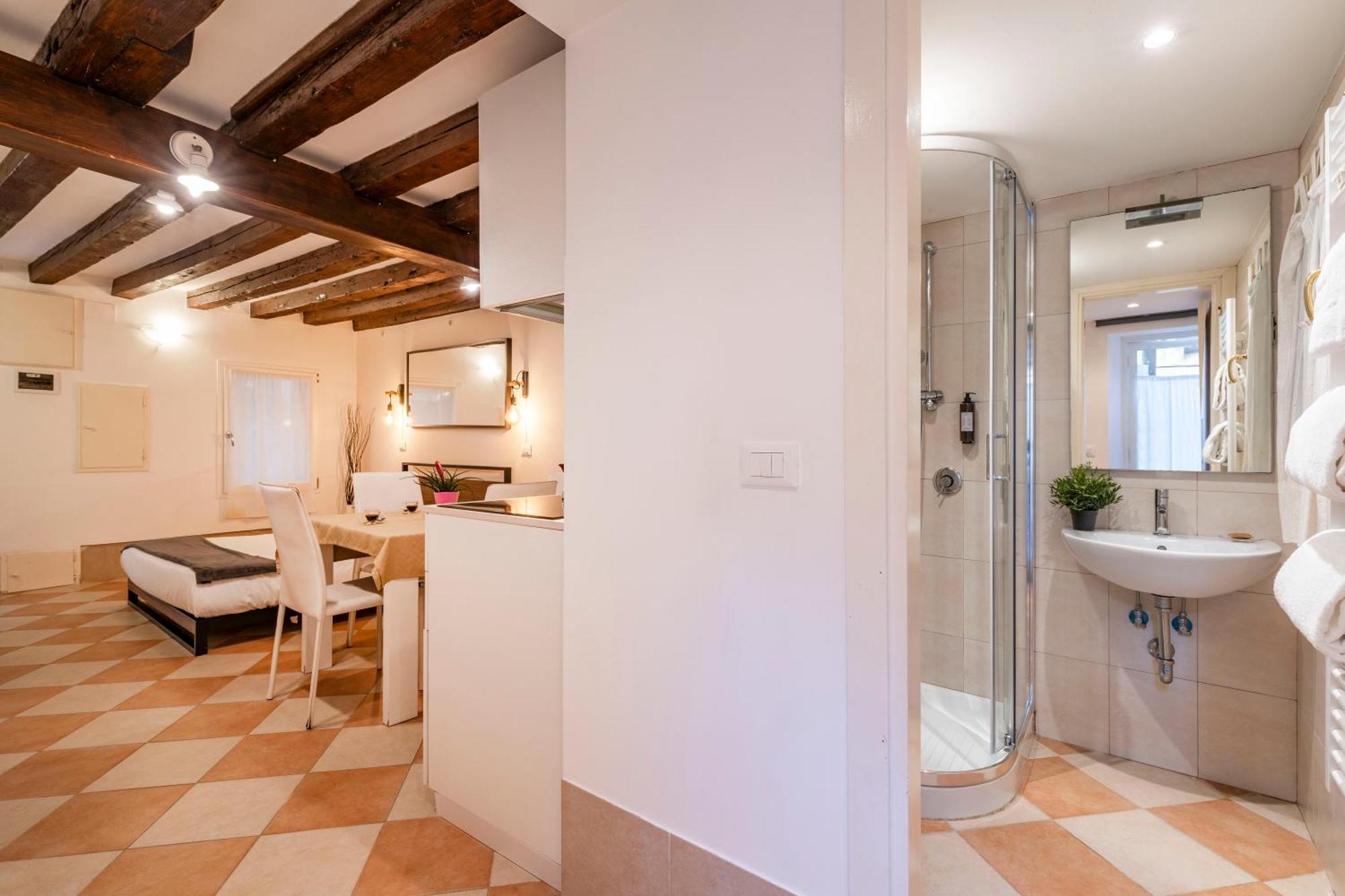 Apartment Fenix Colombina In Biennale - Your Little House *