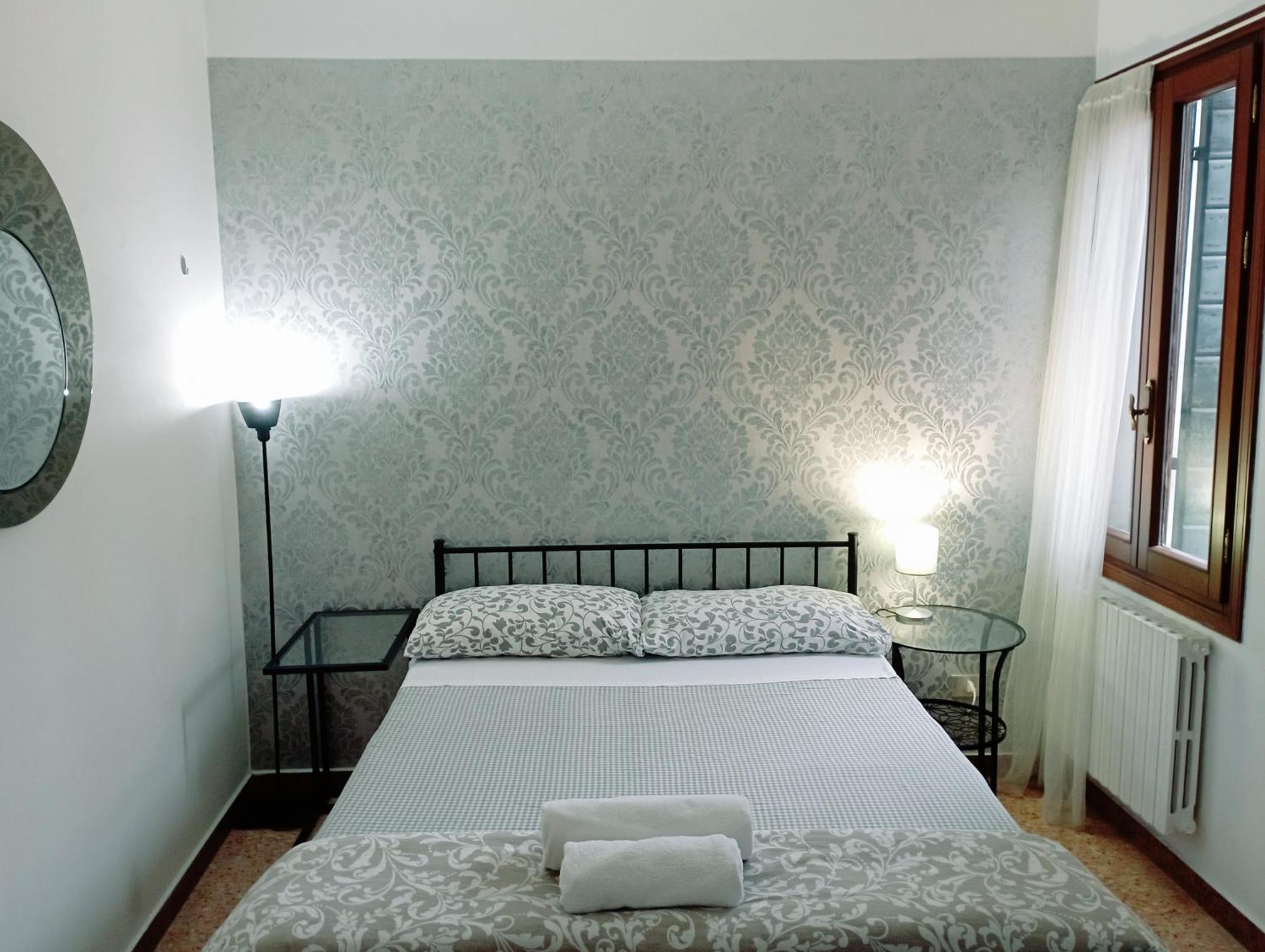 Guest house Two Steps From Rialto