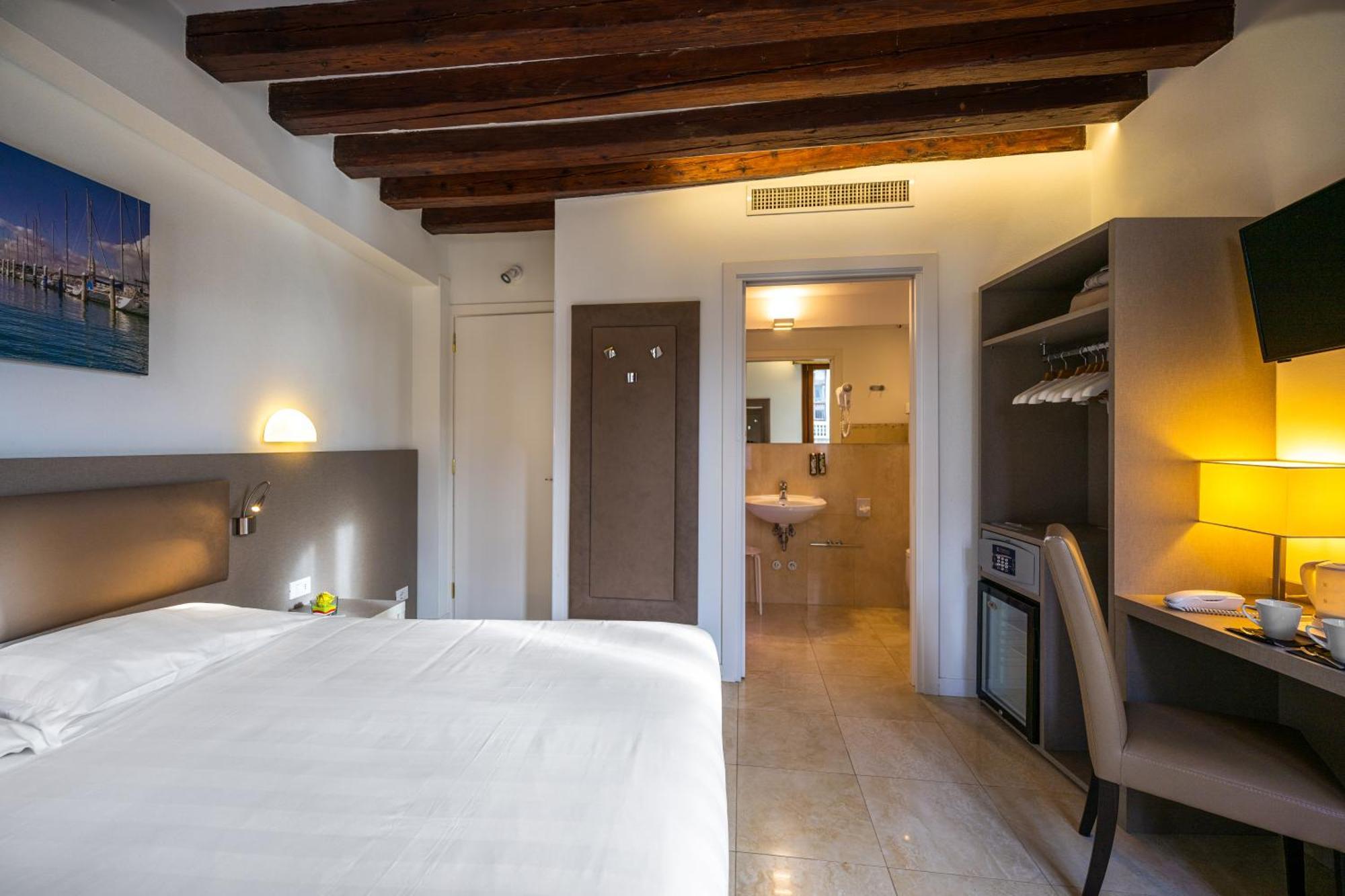 Leone Venice