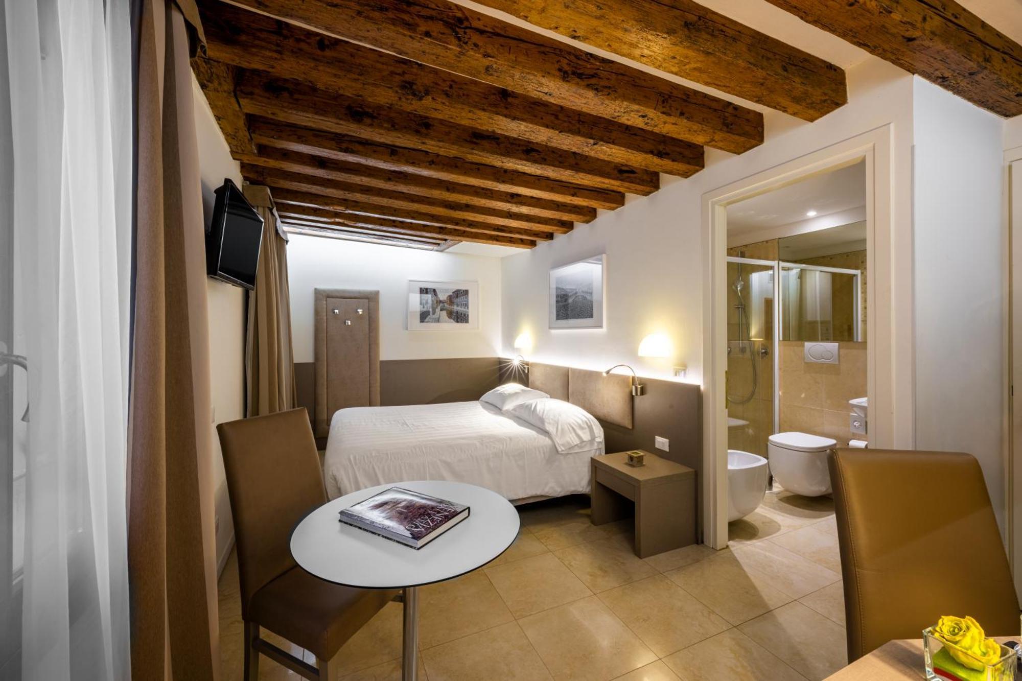 Leone 3* Venice
