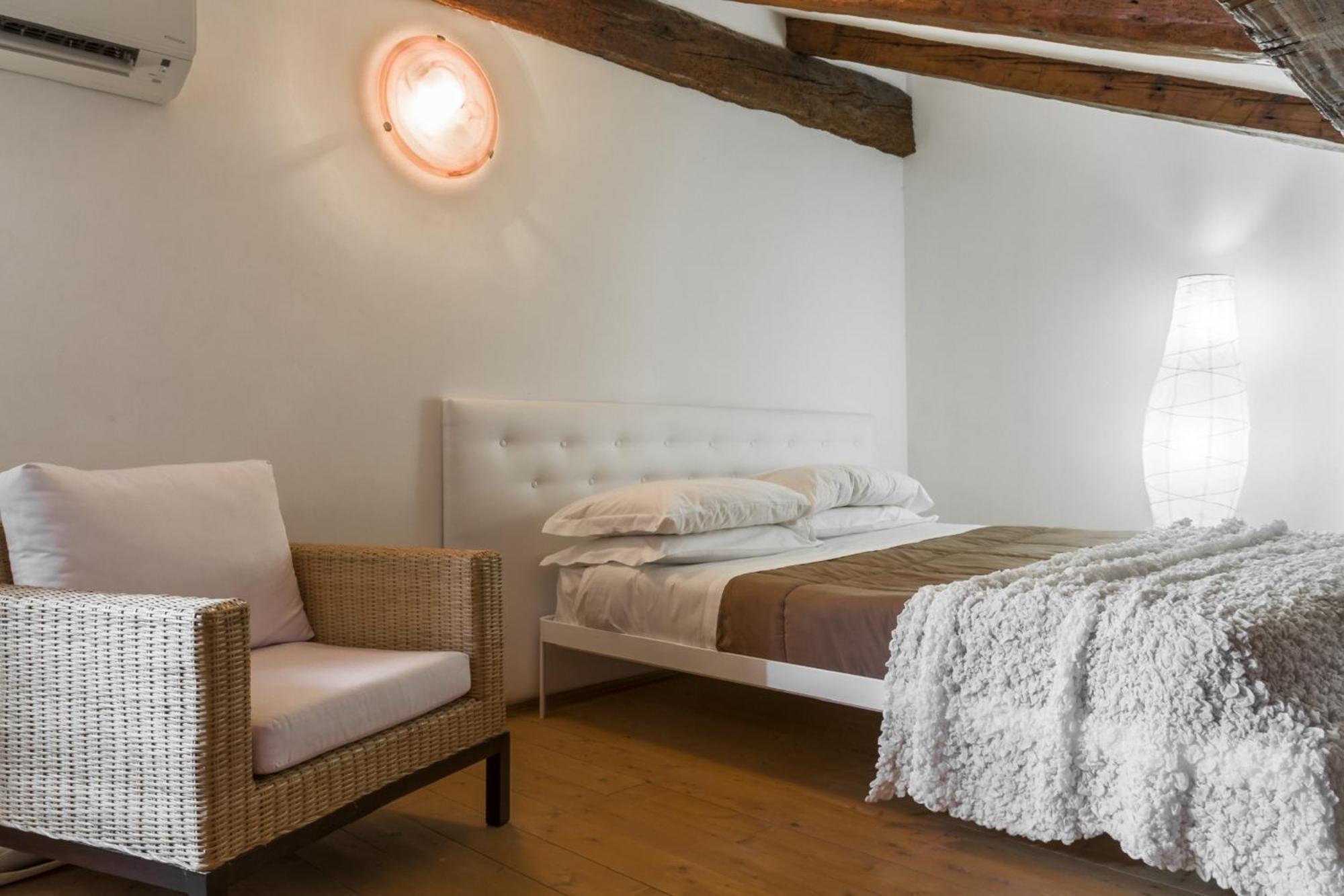 Apartment Accademia Charm By Wonderful Italy