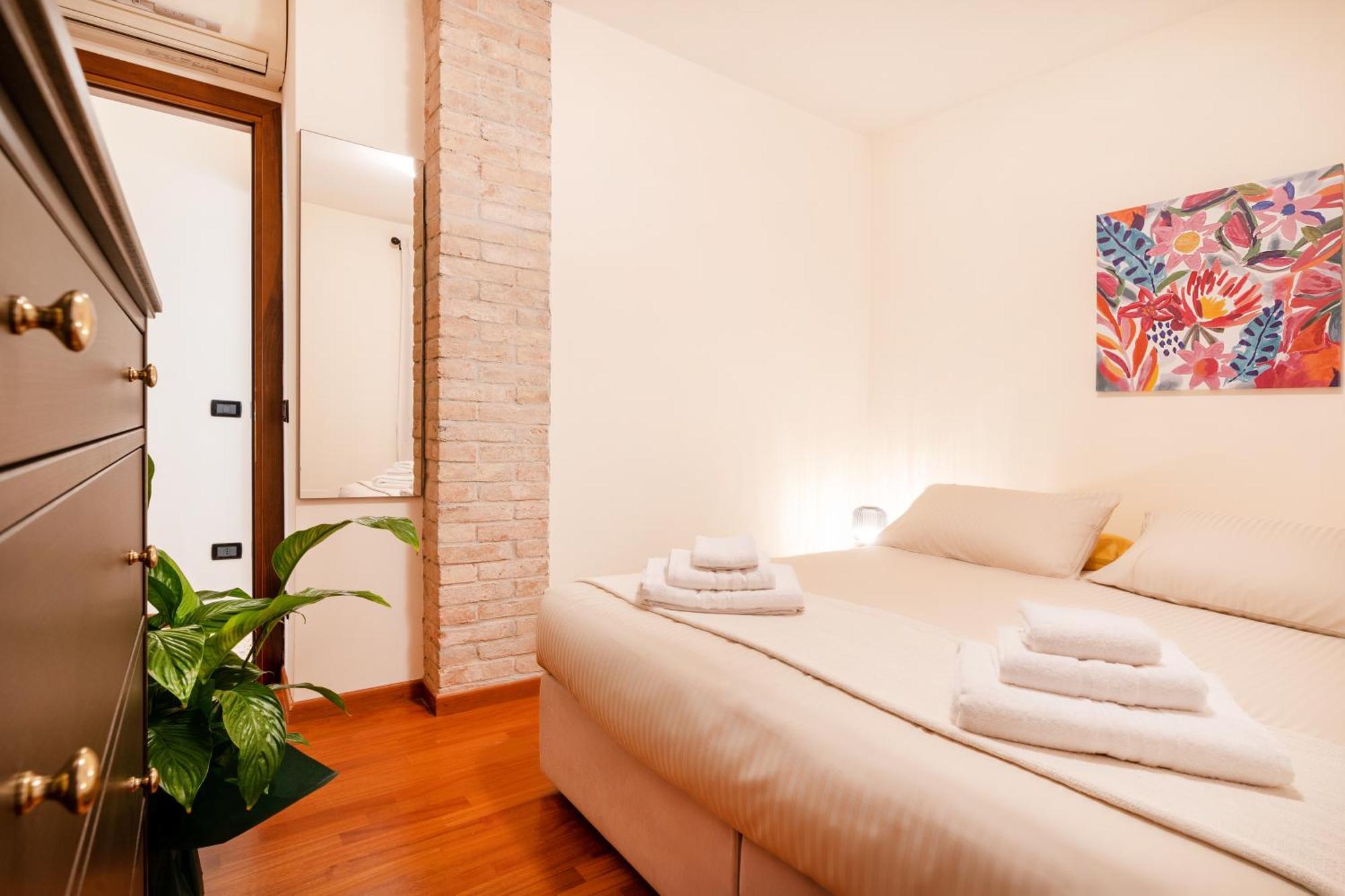 Elegante E Luminoso, Spazio Esterno Privato *