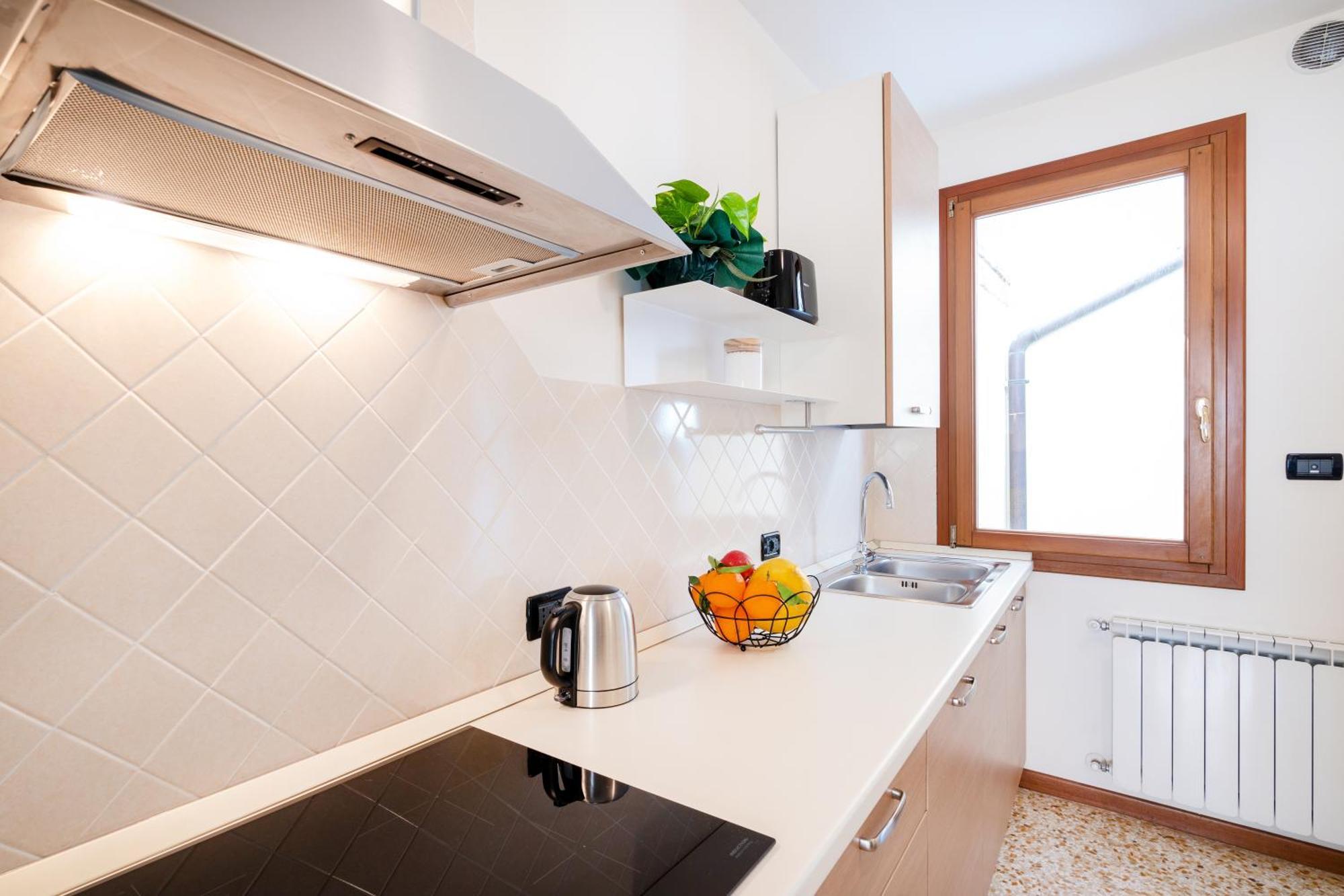 Apartment Elegante E Luminoso, Spazio Esterno Privato