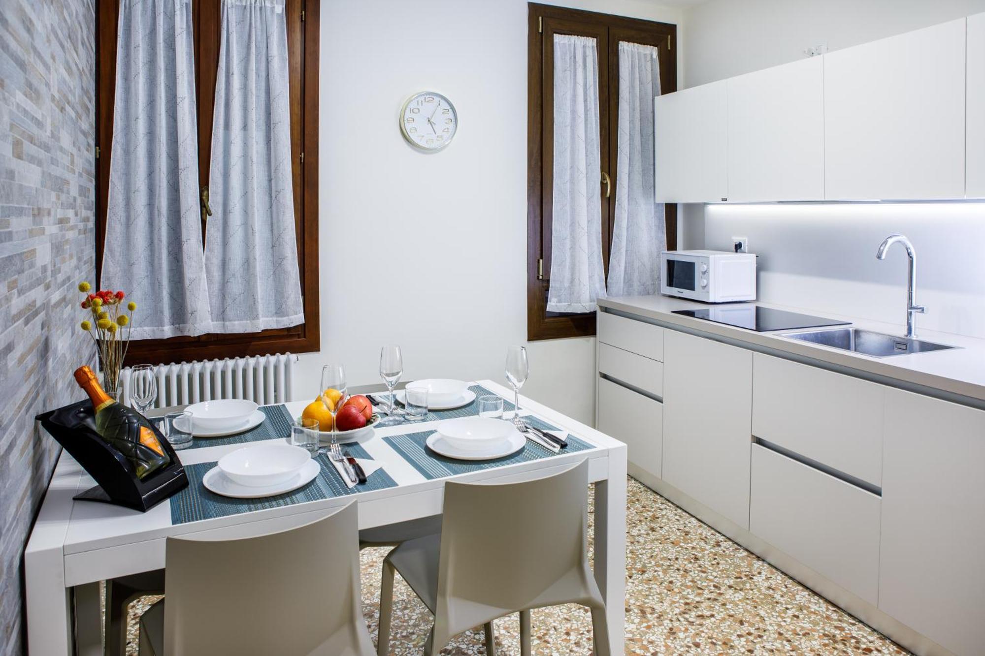 Ca'ada Apartment *