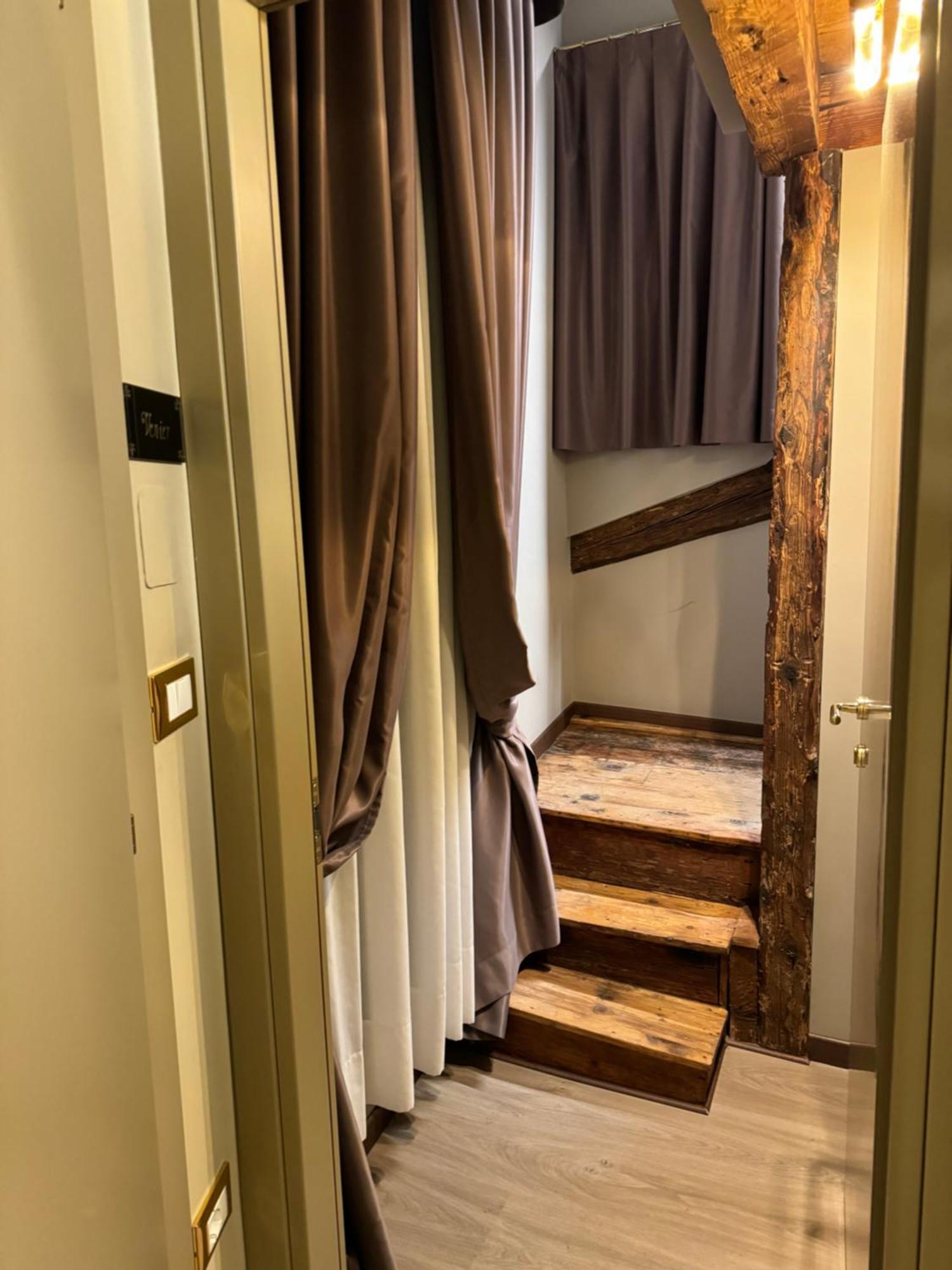 Ca Dell'arte Palace Bed & Breakfast 5*