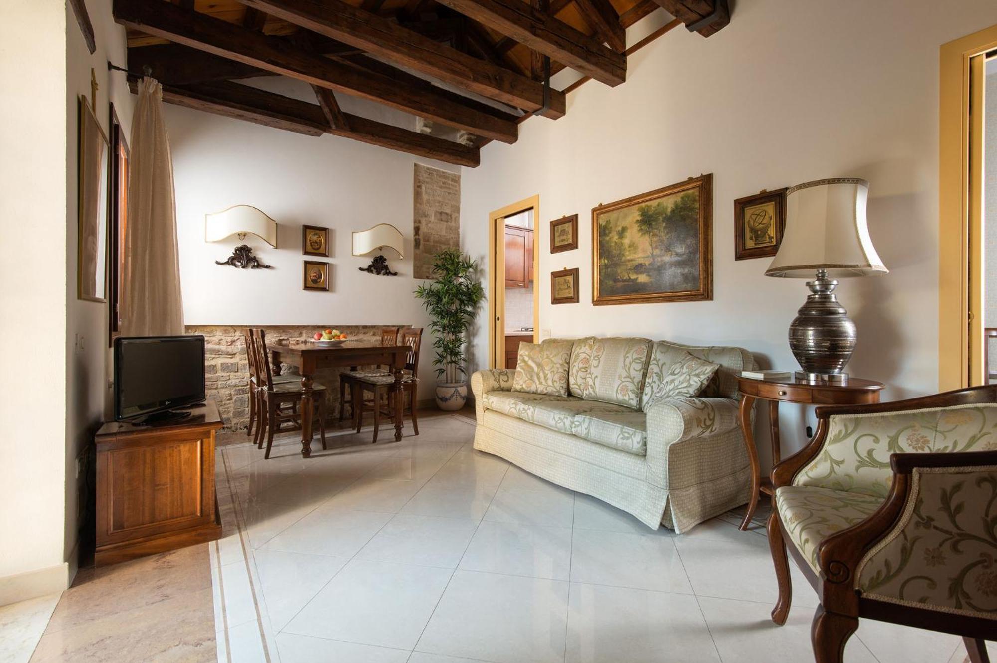 San Giacomo Apartment *
