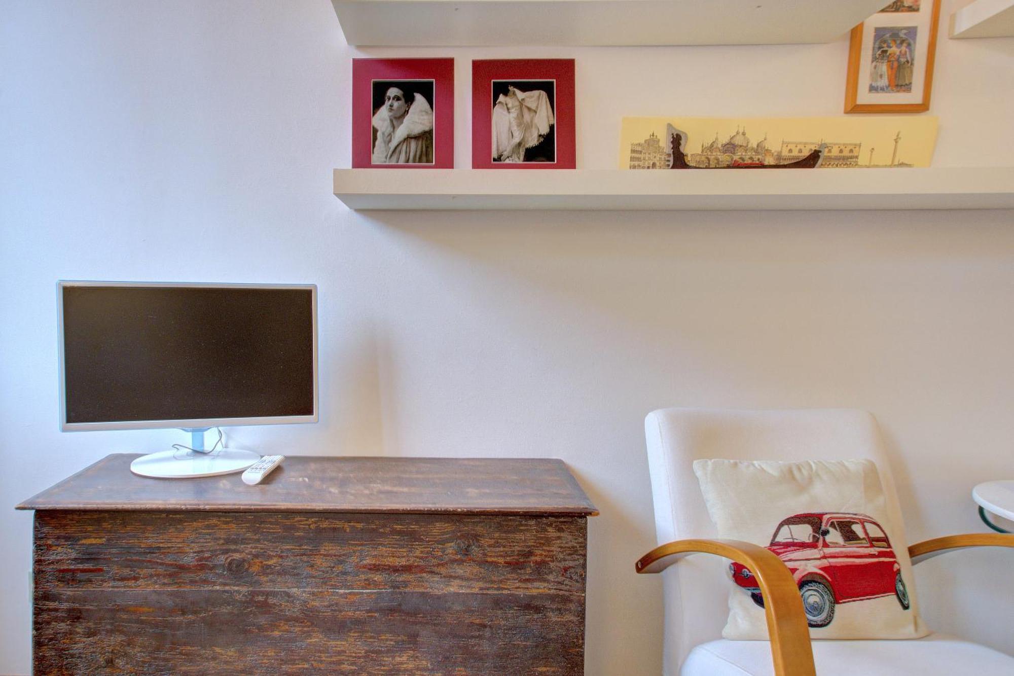 Moro Get-by-train Apartment