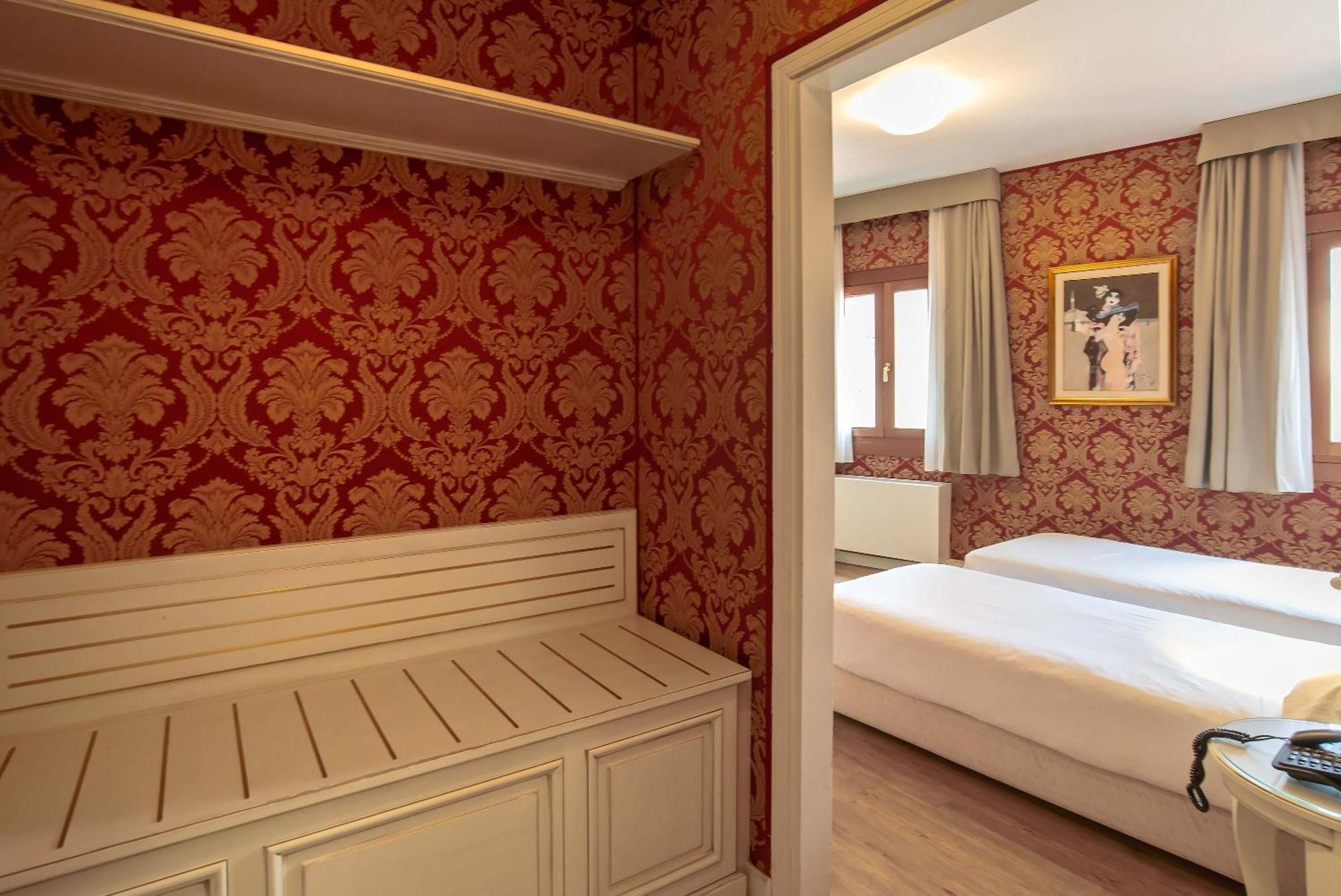 La Fenice Et Des Artistes 3* Venice