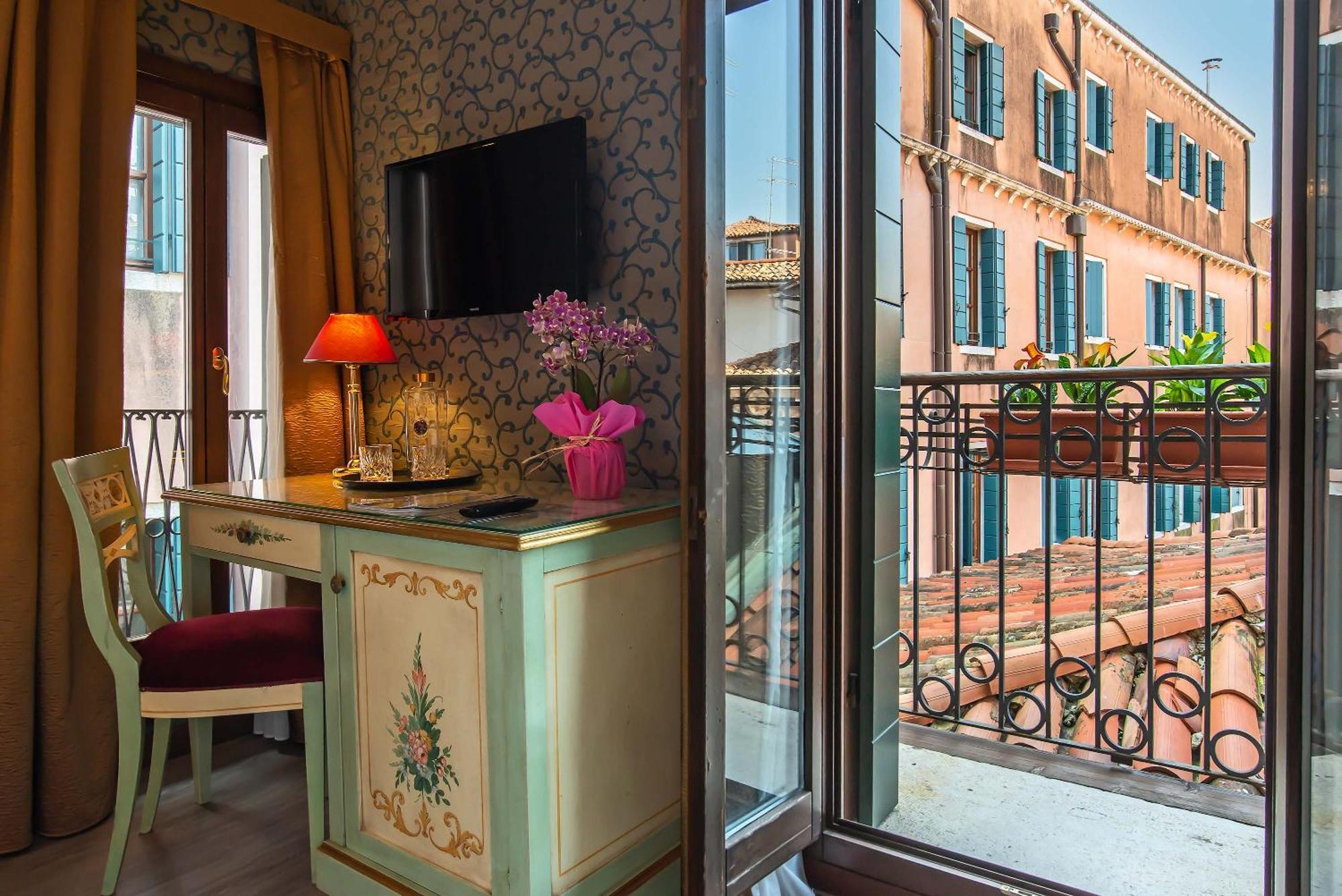 La Fenice Et Des Artistes 3*