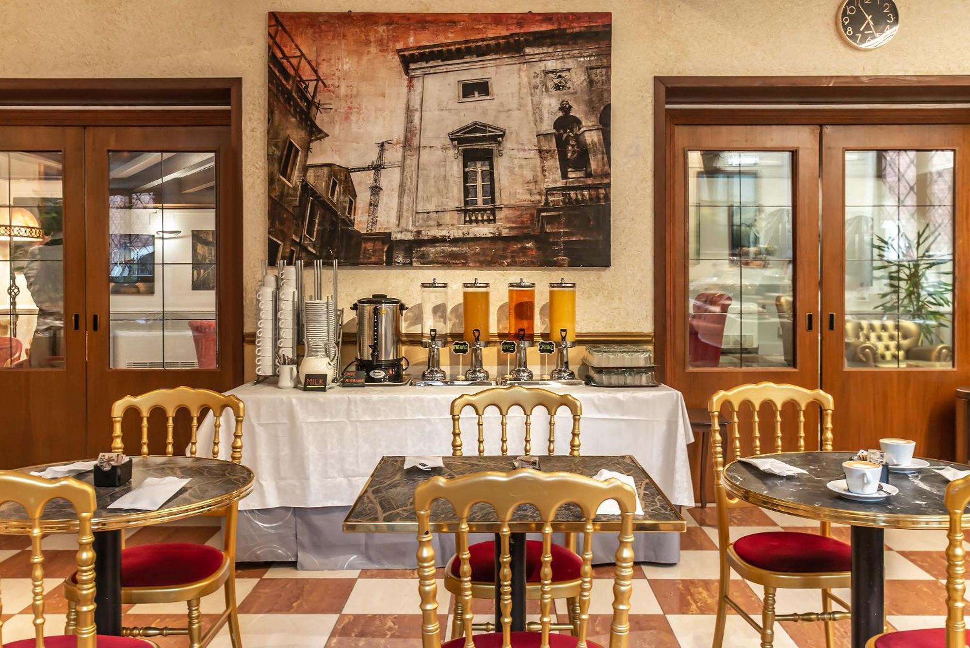 La Fenice Et Des Artistes 3*